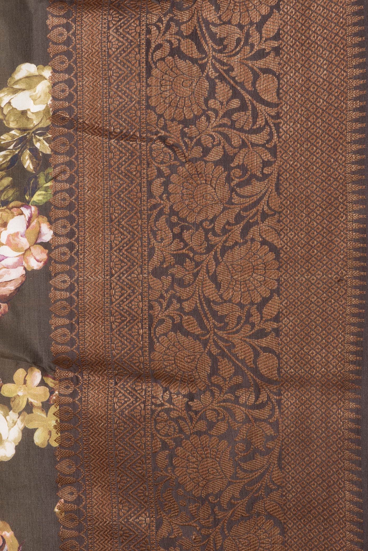 Border image of Mehandi Green Dual Tone Tussar Silk Saree with Printed design on the body and Zari Border. 