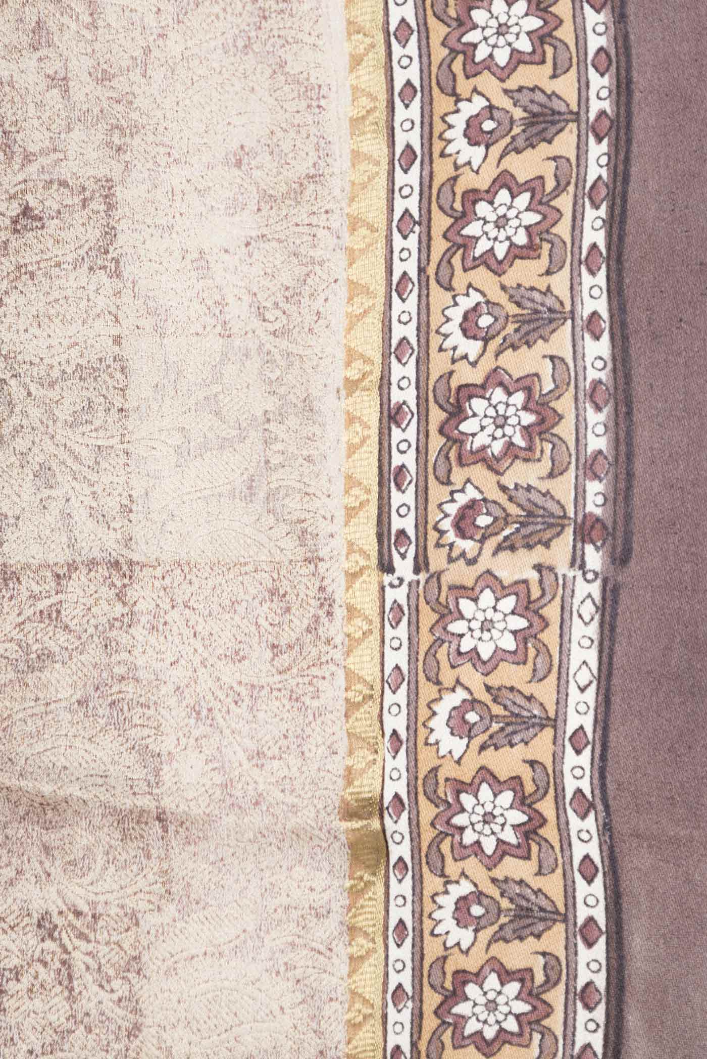 Border image of Beige Dual Tone Mysore Georgette Saree With Printed design on the body and Zari Border