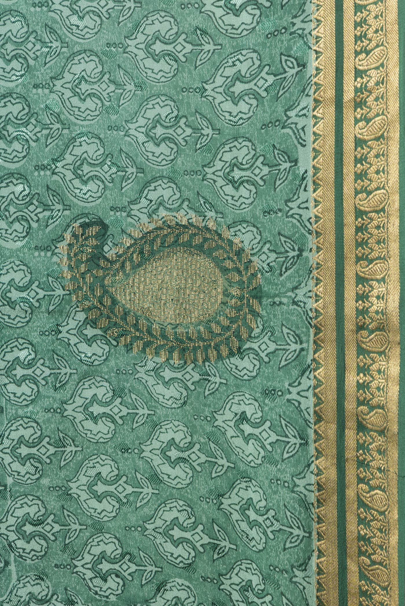 Border image of Green Dual Tone Mysore Crepe Saree with Printed design on the body and Zari Border. 