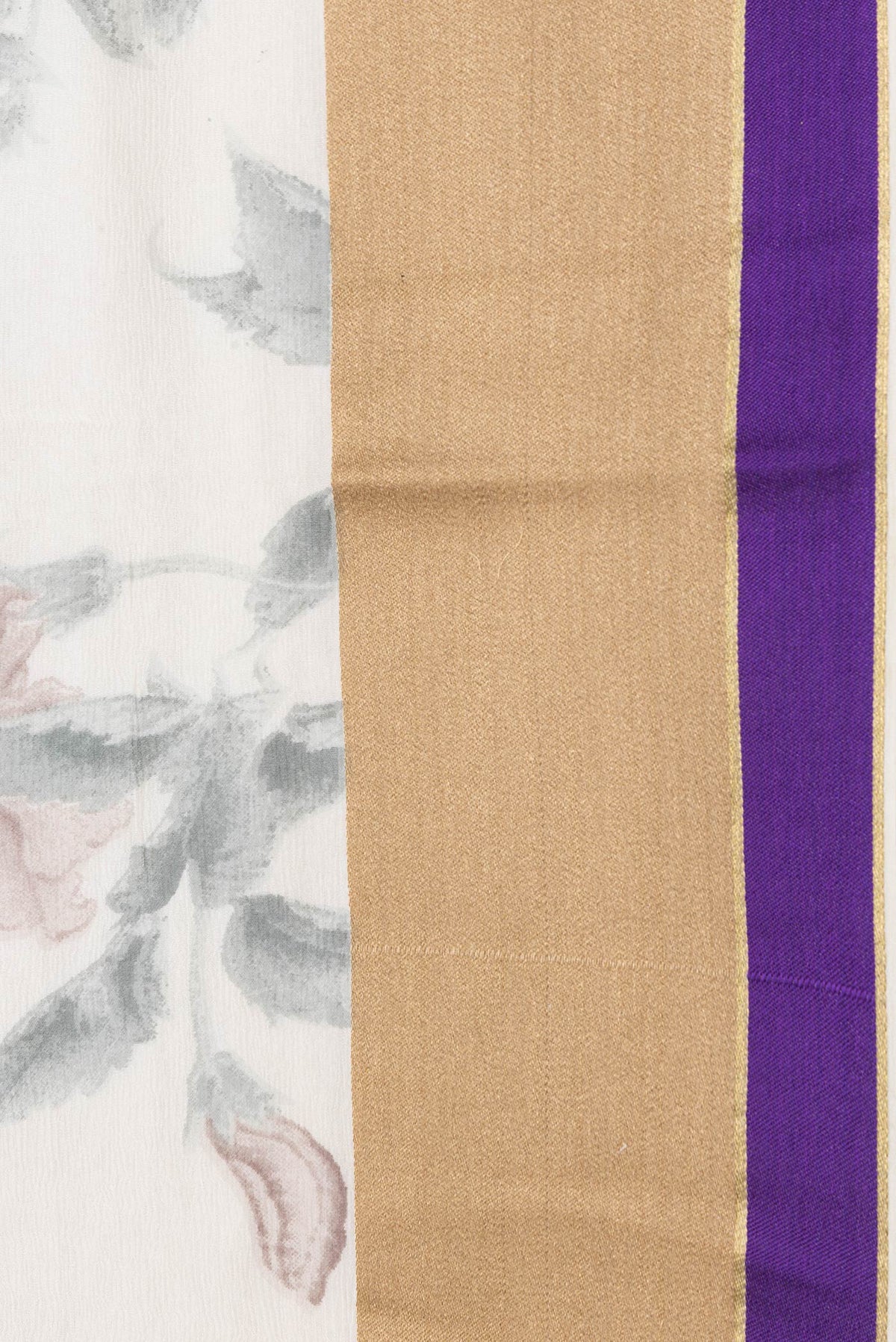 Border image of Pink Dual Tone Chiffon Saree with Printed design on the body and Zari Border. 