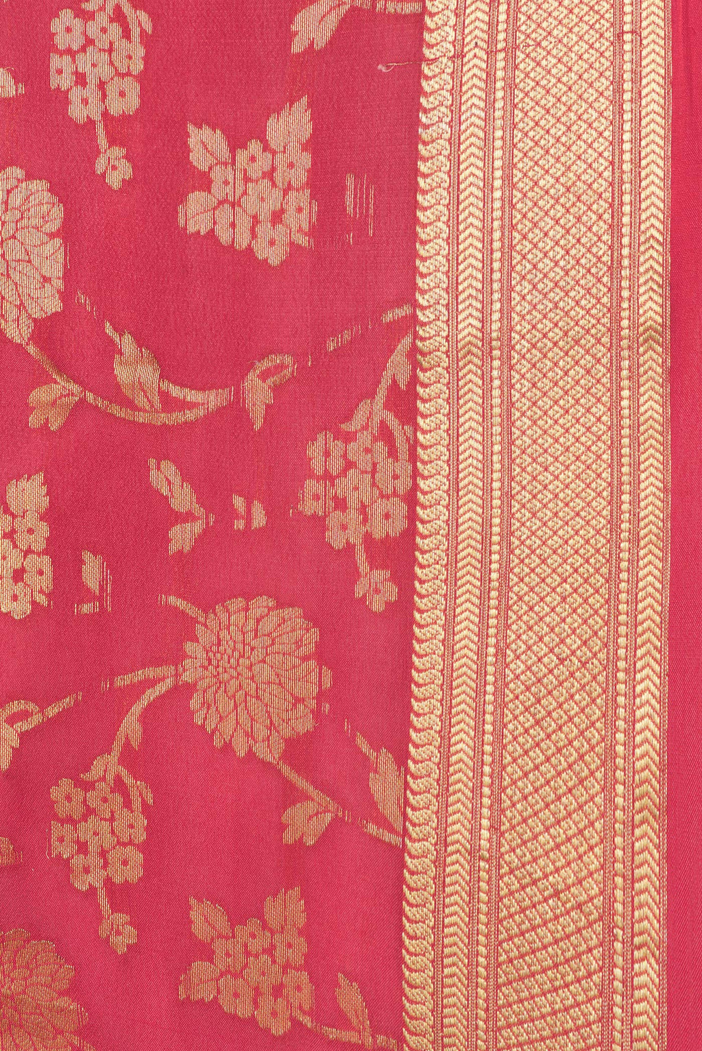 Border image of Pink Dual Tone Georgette Saree with Zari Brocade on the body and Zari Border. 