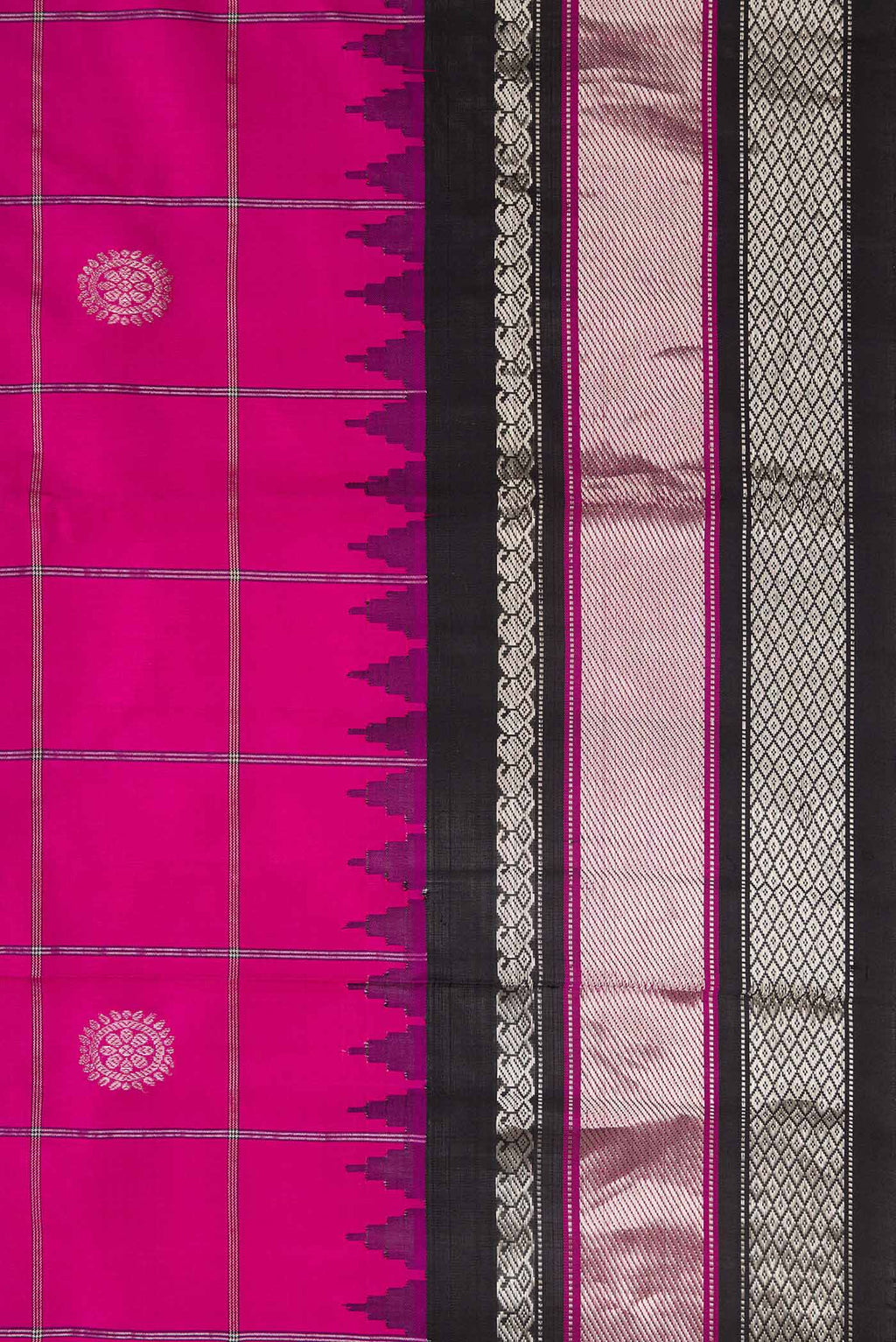 Border image of Pink Dual Tone Gadwal Silk Saree with Checked design on the body and Zari Border