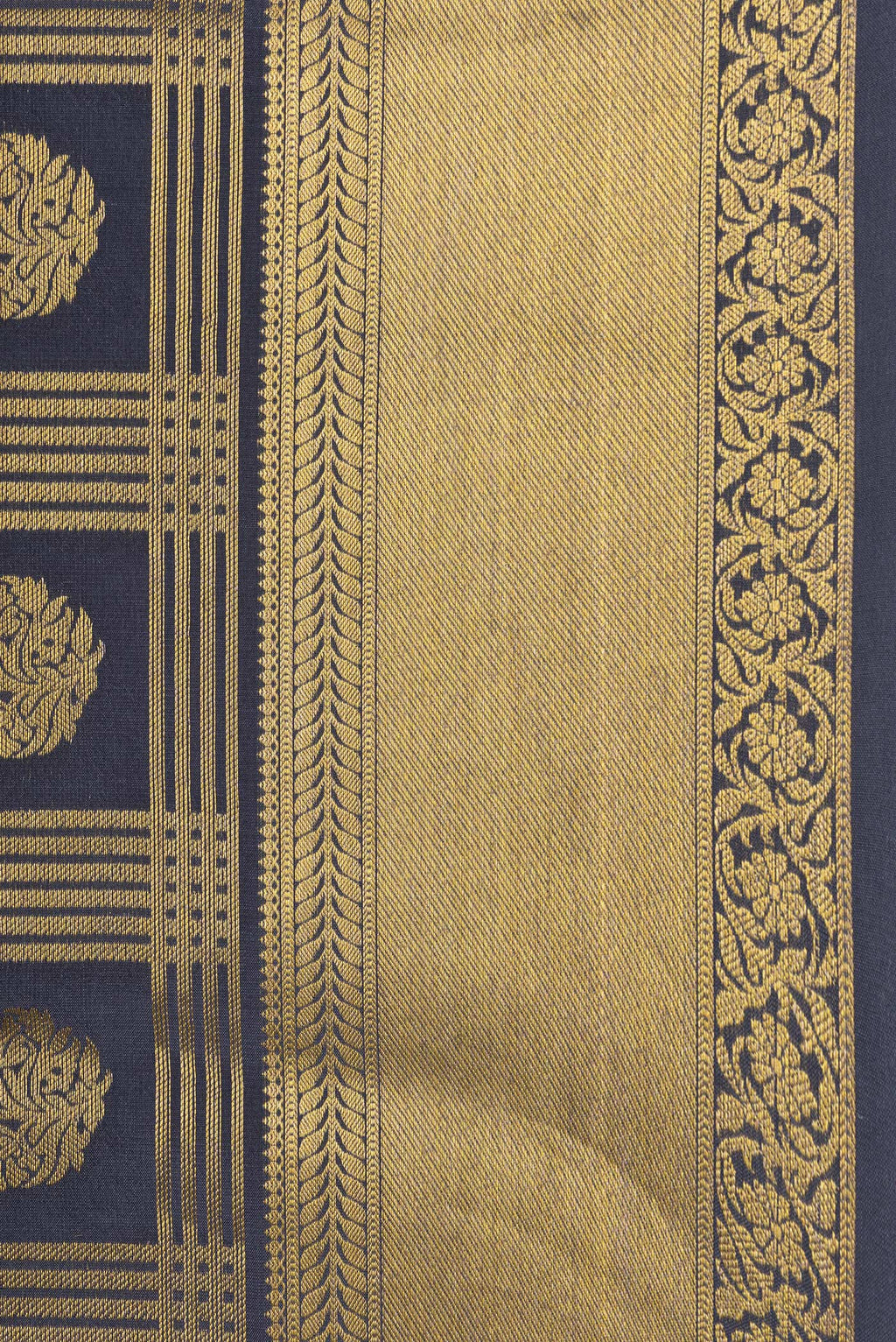 Border image of Grey Dual Tone Mysore Georgette Saree with Zari Brocade on the body and Zari Border. 
