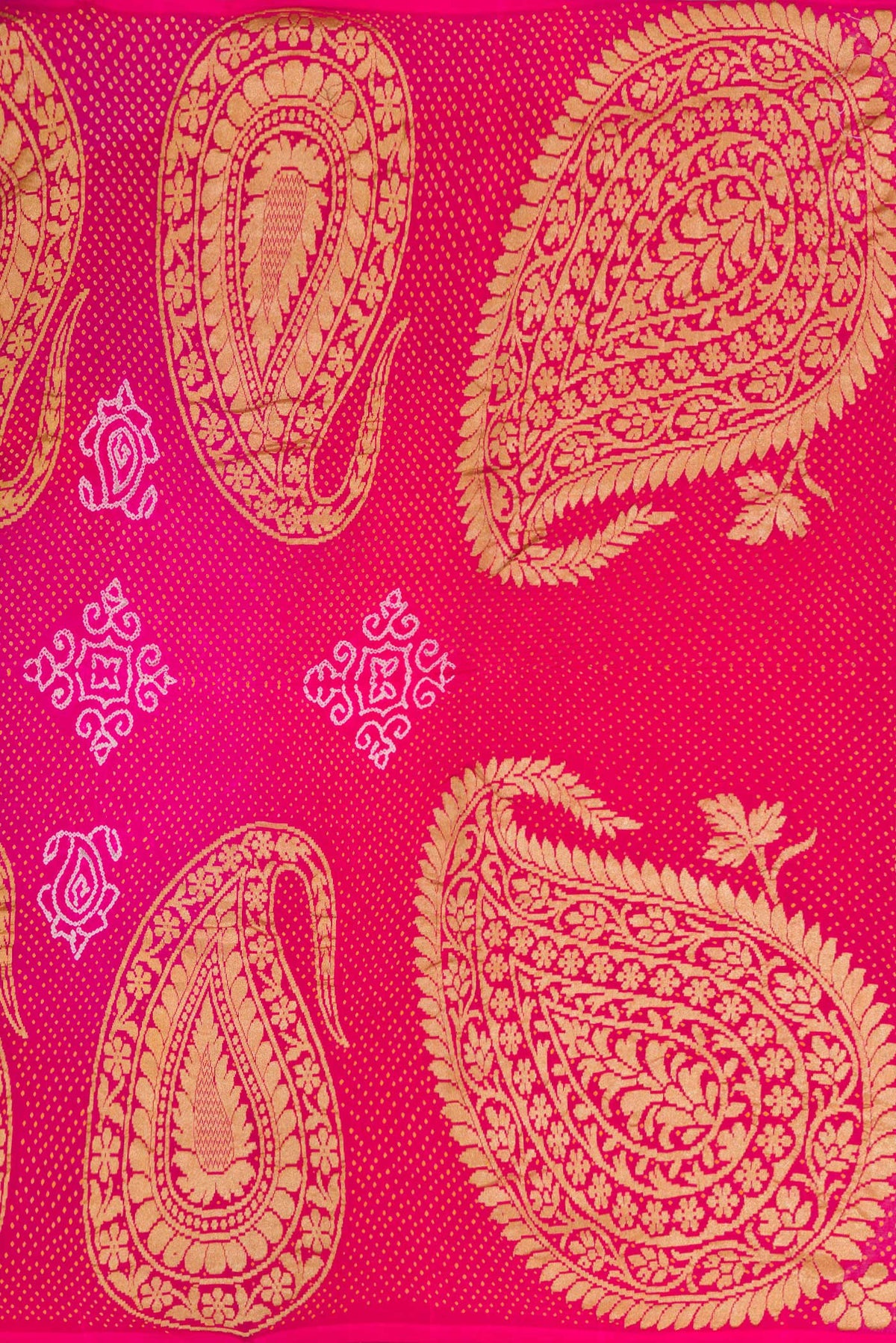 Close up image of the pallu of Pink Dual Tone Bandhani Silk Saree with Bandhani Print on the body and Fancy Border. 