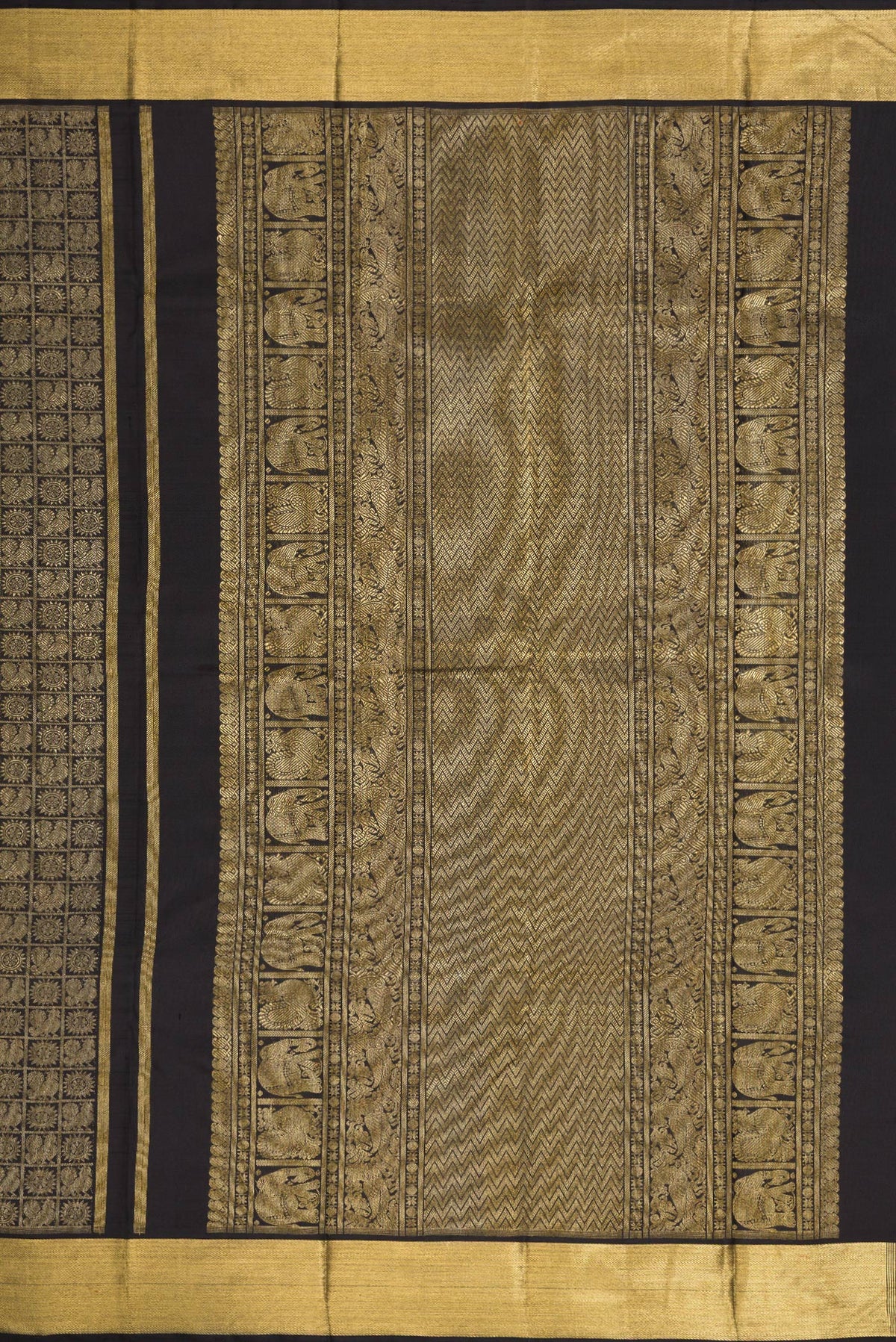 Close up image of the pallu of Pure Silk Pure Zari Black Dual Tone Kanjivaram Saree with Zari Brocade on the body and Zari Border. 