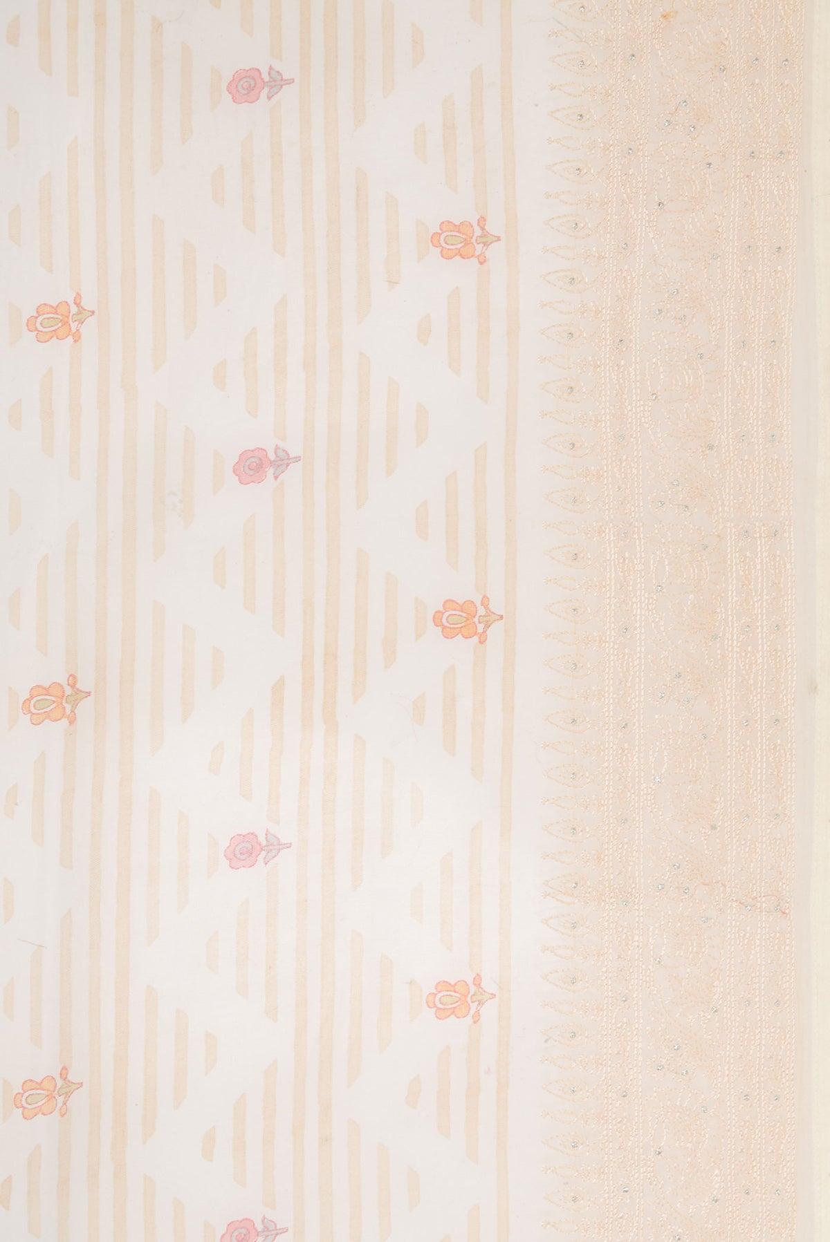 Border image of Off White Dual Tone Organza Silk Saree with Printed design on the body and Embroidery Border. 