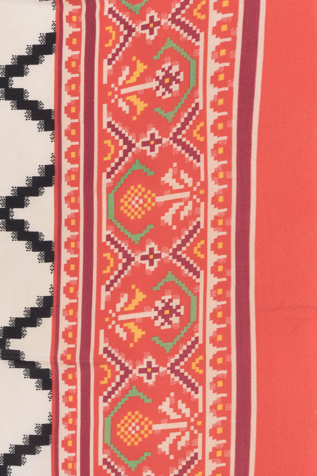 Border image of Beige Dual Tone Mysore Crepe Saree with Printed design on the body and Printed Border. 