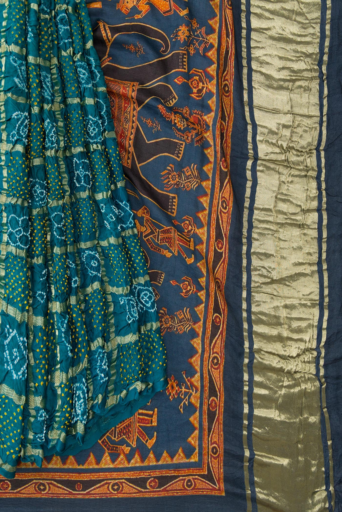 Pleats and pallu of Green Dual Tone Bandhani Silk Saree with Bandhani Print on the body and Without Border. 