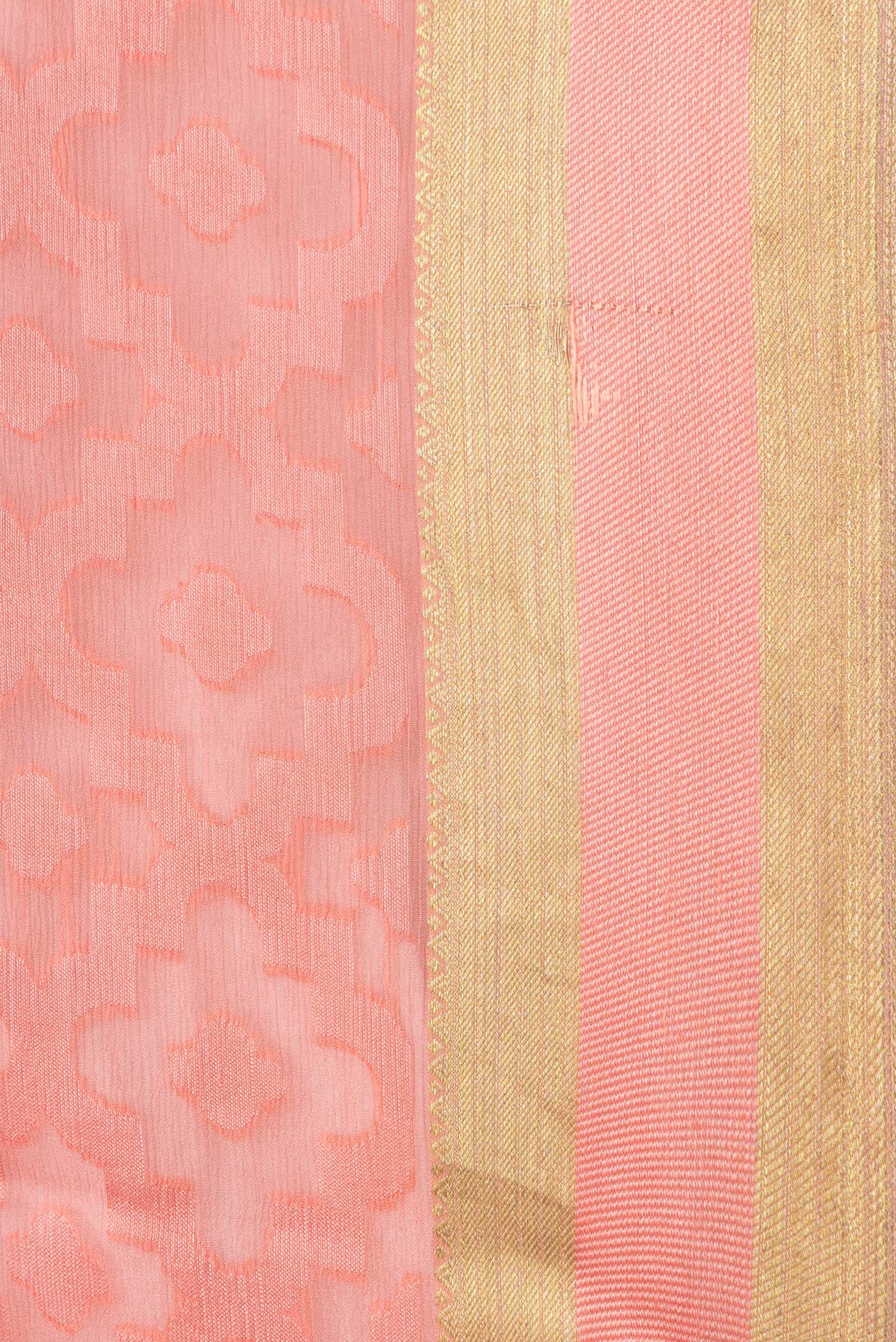 Border image of Golden Peach Dual Tone Georgette Saree with Jacquard design on the body and Zari Border. 