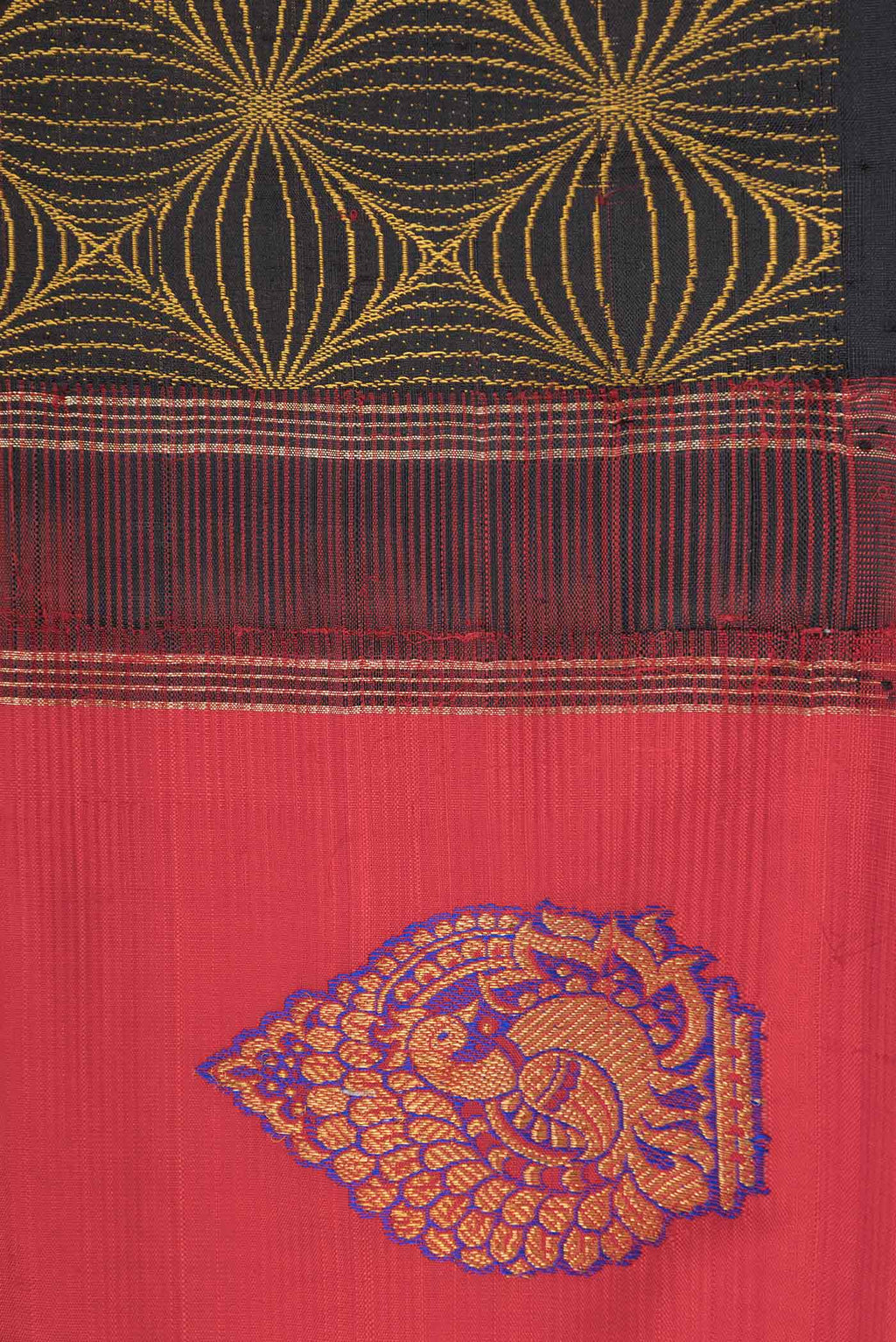 Border image of Black Dual Tone Kanchipuram Silk Saree with Jacquard design on the body and Without Border