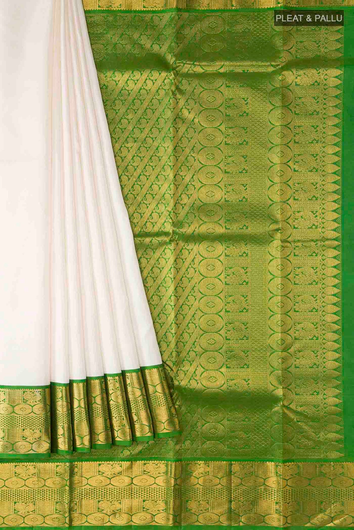 Pleats and pallu of White Kanchipuram Silk Saree with Plain Body and Zari Border