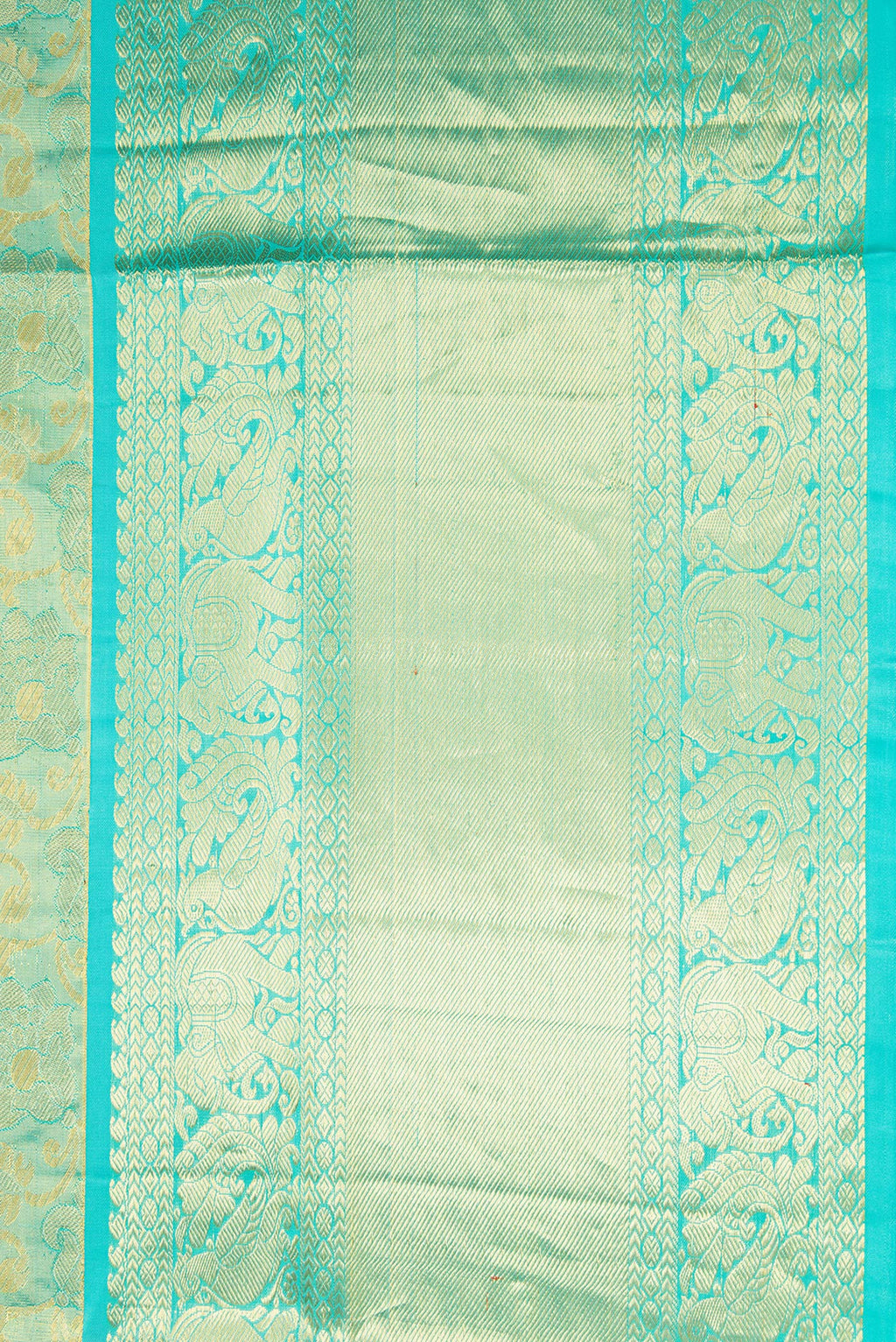 Border image of Sky Blue Dual Tone Kanchipuram Tissue Silk Saree with Zari Brocade on the body and Zari Border. 