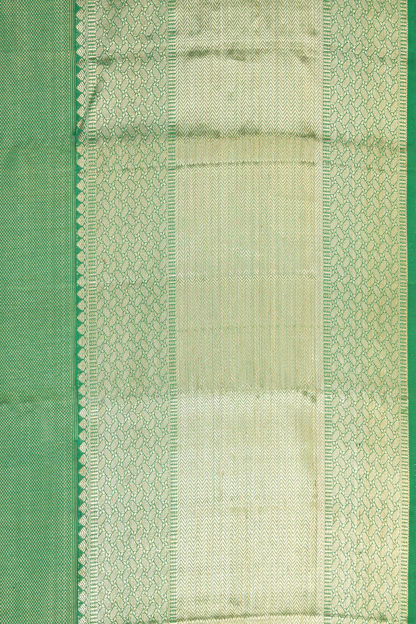 Border image of Pista Green Dual Tone Kanchipuram Silk Saree with Zari Brocade on the body and Zari Border. 