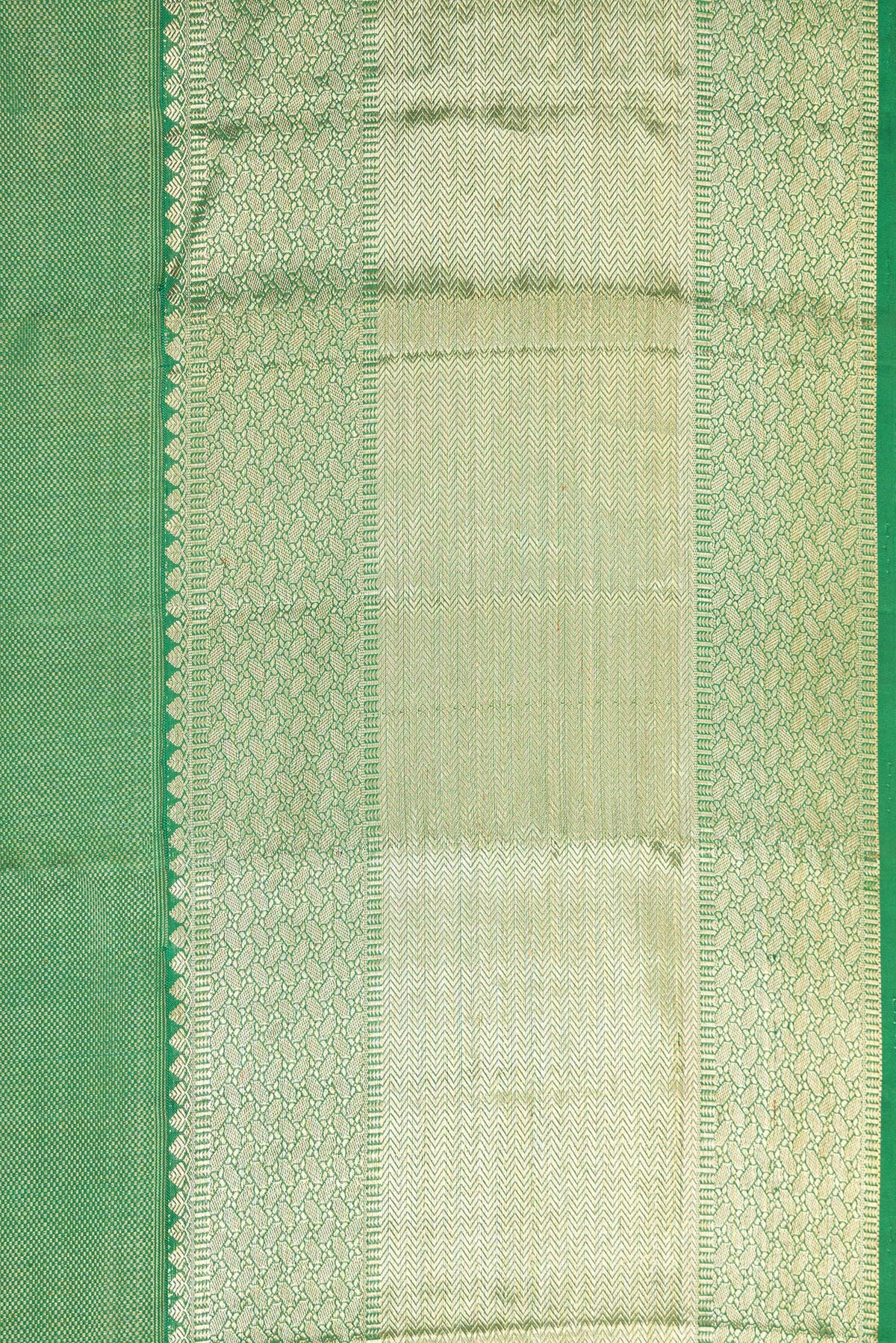 Border image of Pista Green Dual Tone Kanchipuram Silk Saree with Zari Brocade on the body and Zari Border. 