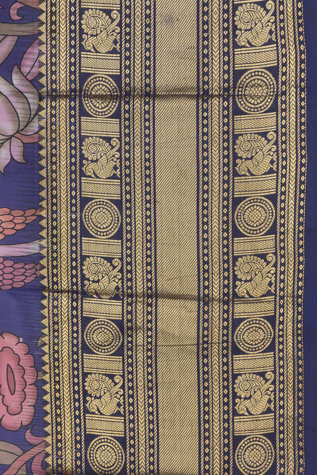 Border image of Navy Blue Dual Tone Kanjivaram Silk Saree with Printed design on the body and Zari Border. 