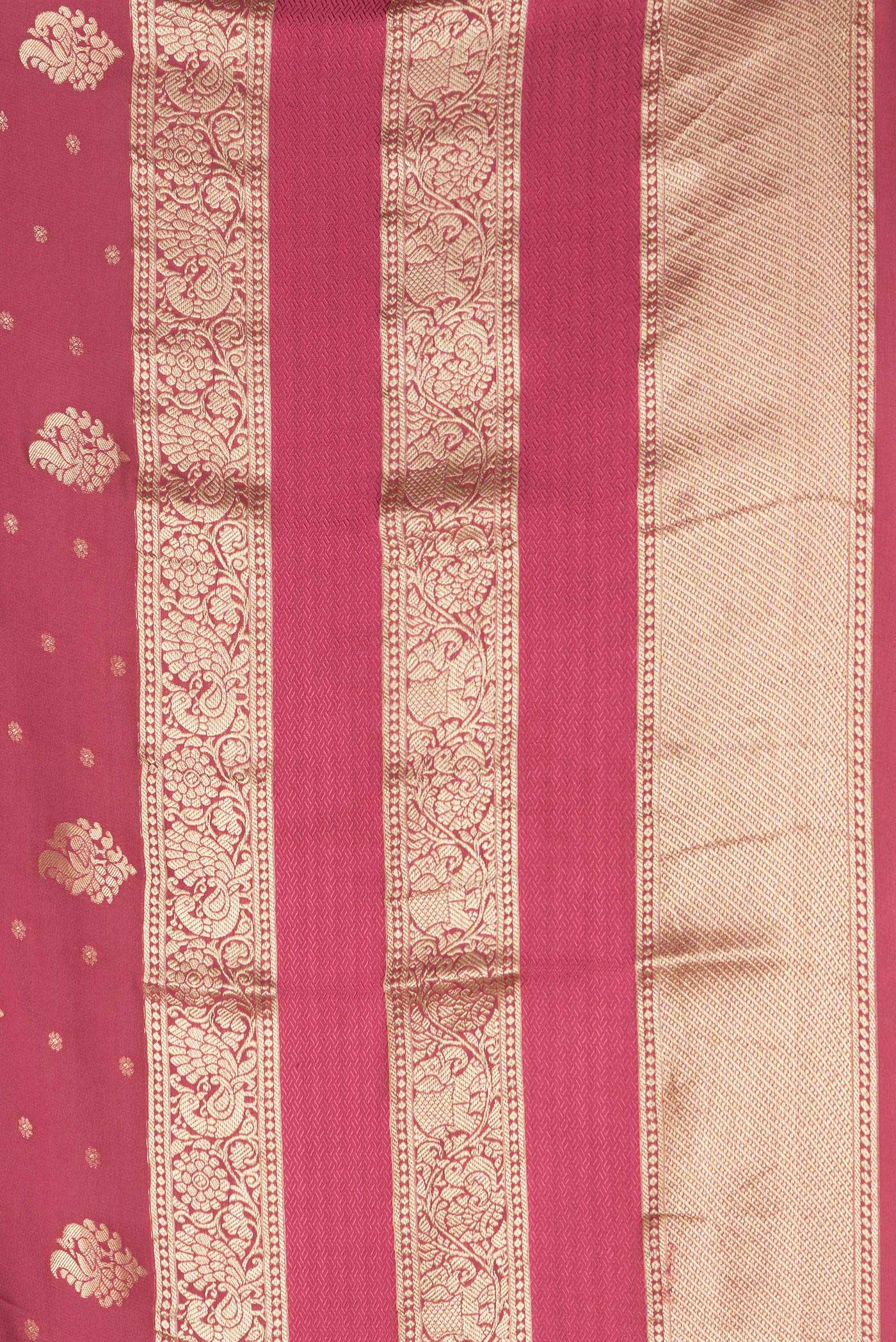 Border image of Pink Dual Tone Mysore Georgette Saree with Zari Butta on the body and Zari Border. 