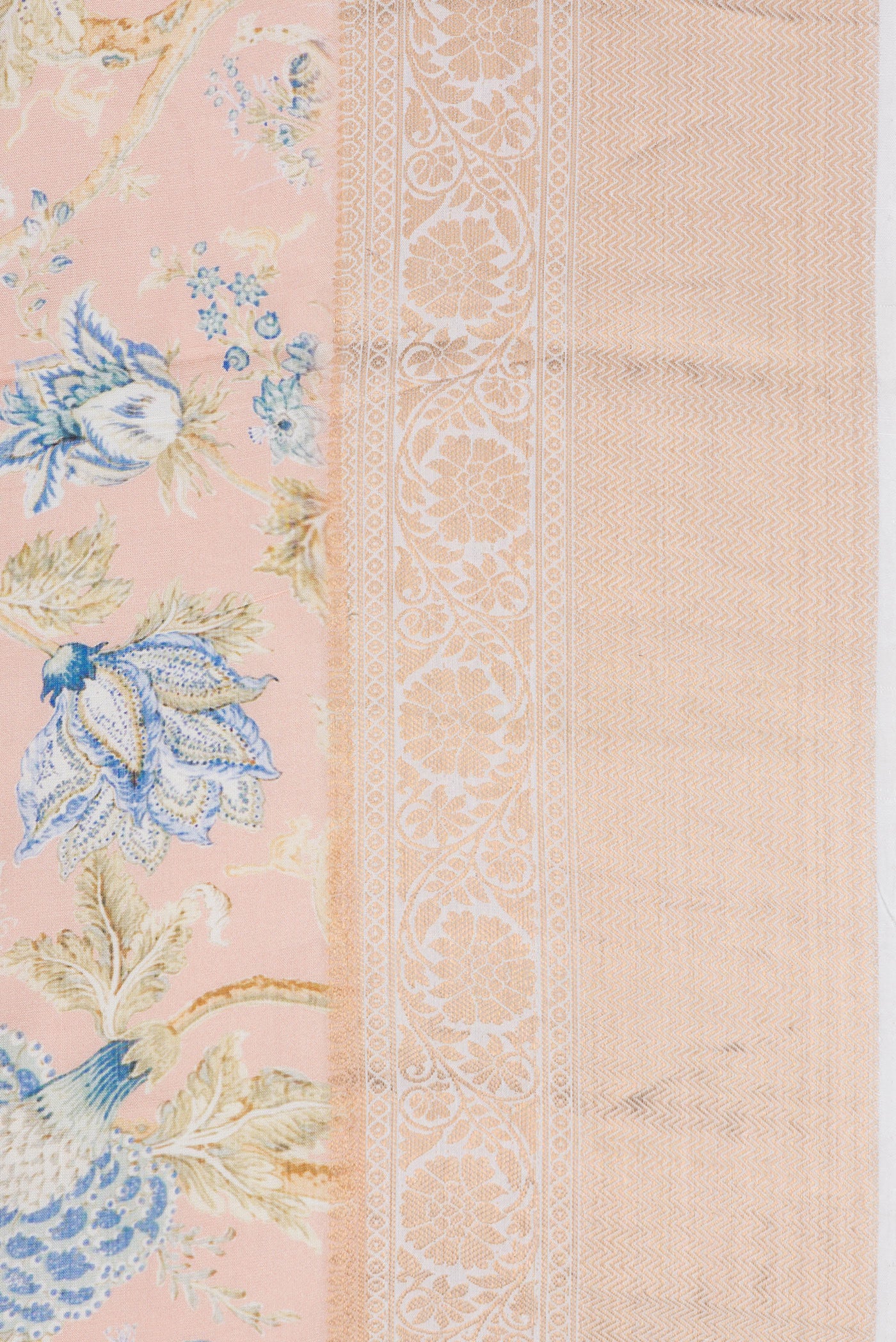 Border image of Peach Dual Tone Kanchipuram Silk Saree with Printed design on the body and Zari Border. 