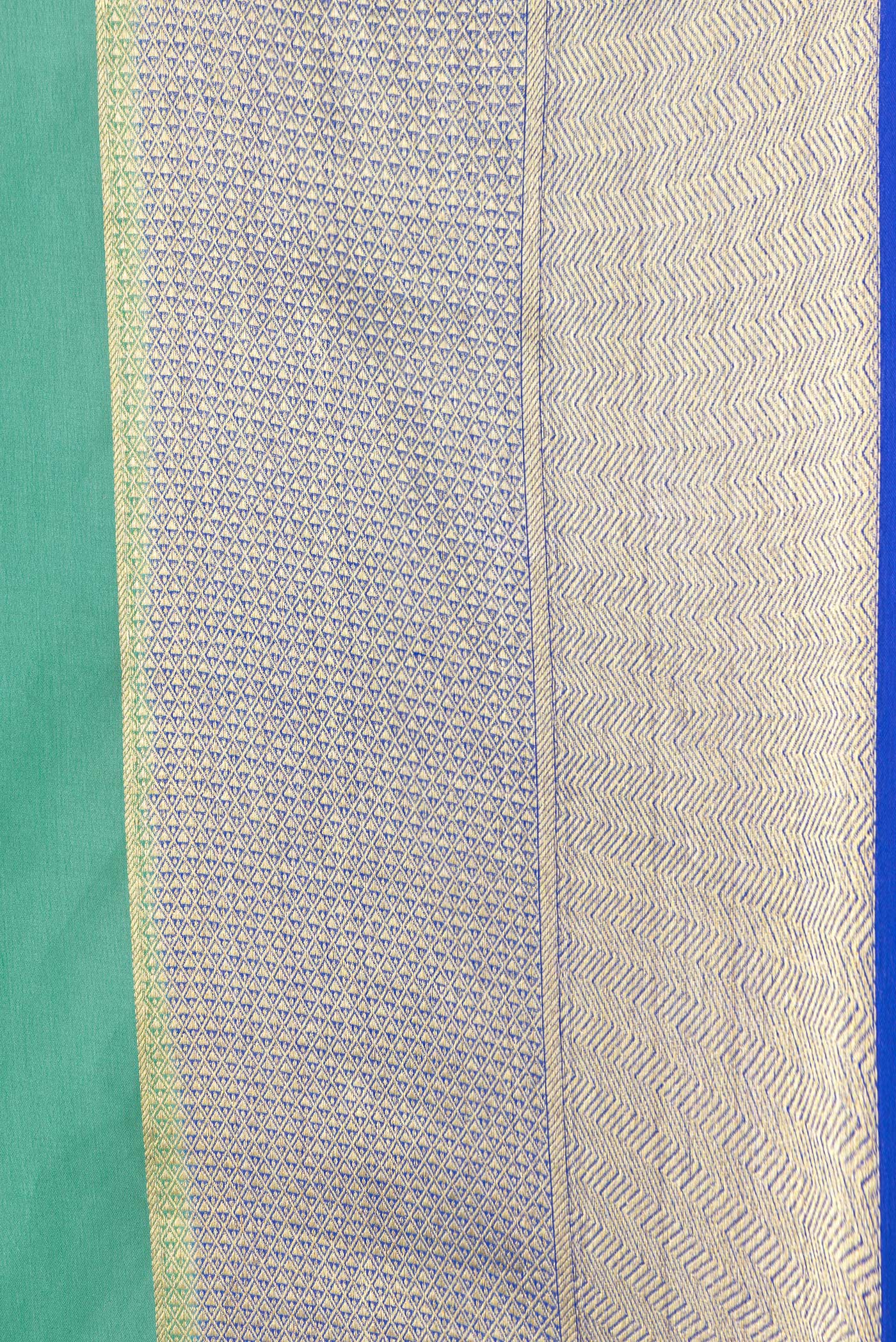 Border image of Green Dual Tone Mysore Georgette Saree with Plain Body and Zari Border. 