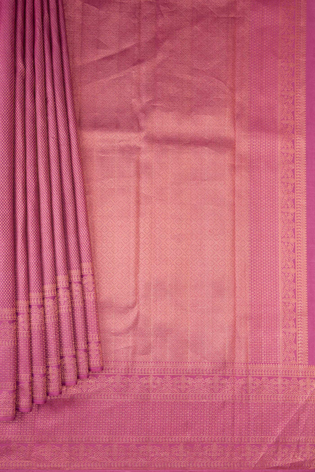 Pleats and pallu of Pink Dual Tone Kanjivaram Silk Saree with Zari Brocade on the body and Fancy Border. 