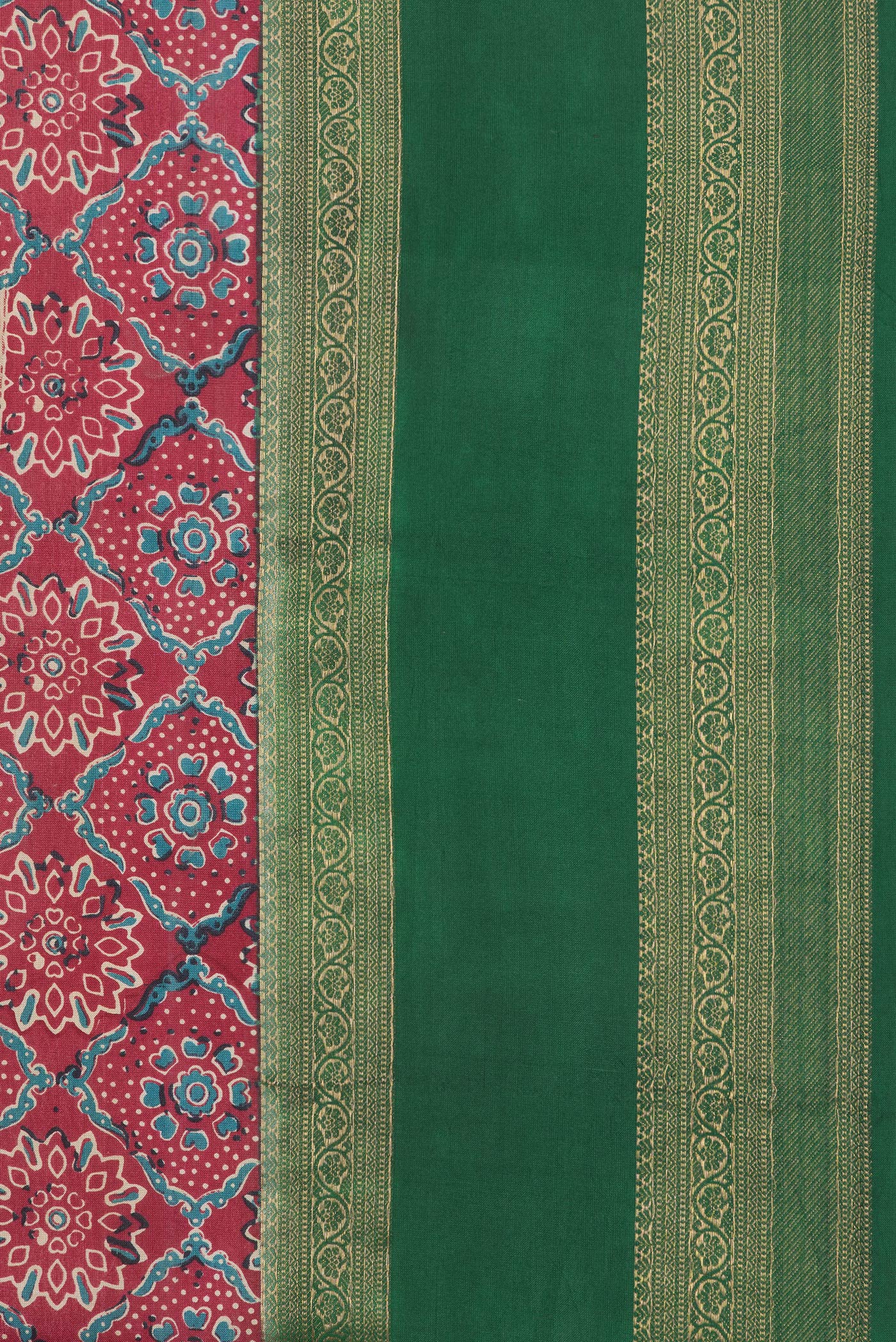 Border image of Maroon Dual Tone Kanjivaram Silk Saree with Printed design on the body and Zari Border. 