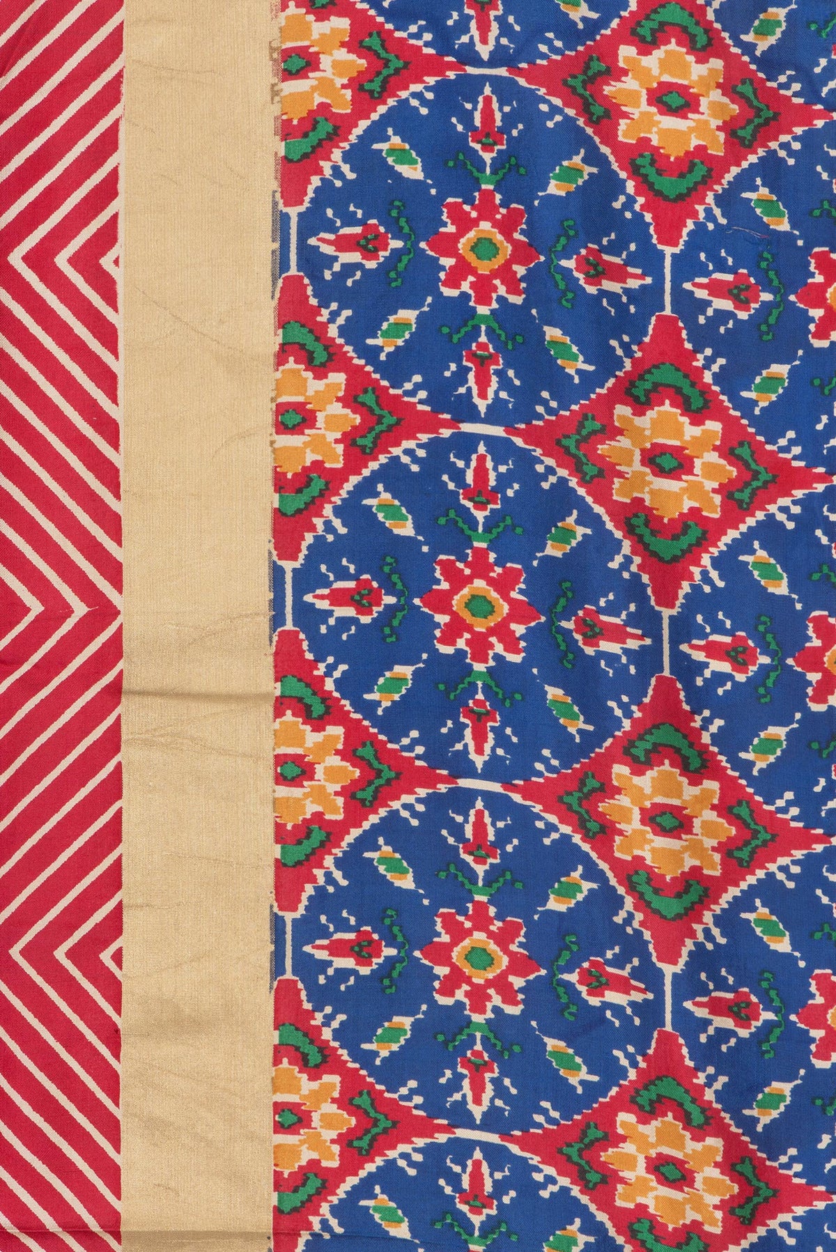 Border image of Red Dual Tone Kanchipuram Silk Saree with Printed design on the body and Printed Border. 