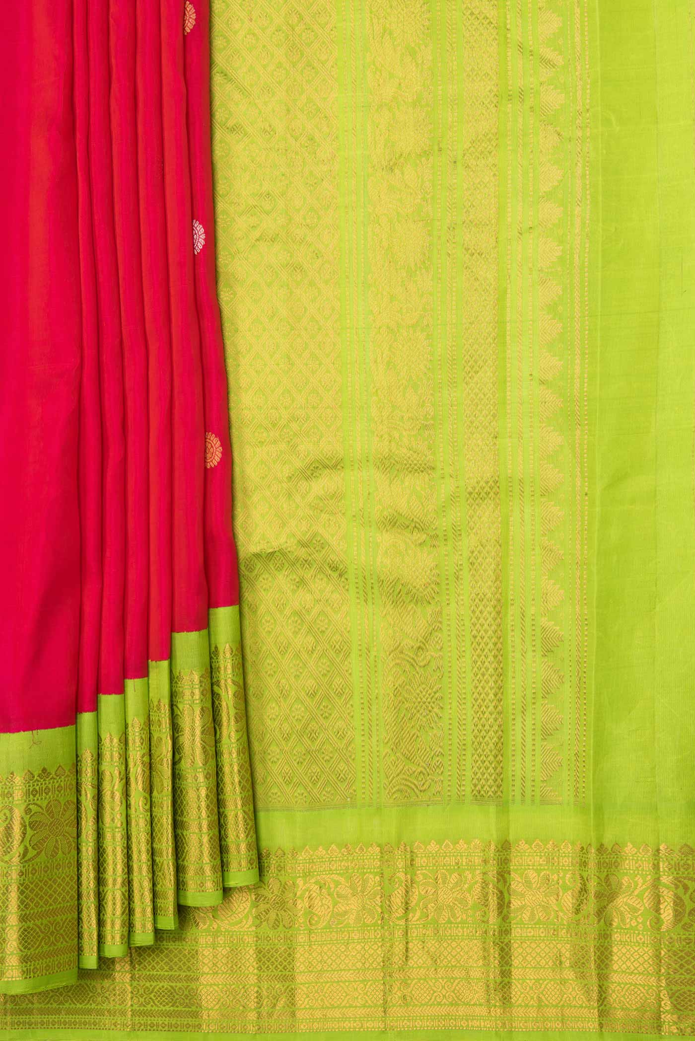 Pleats and pallu of Pink Dual Tone Gadwal Silk Saree with Zari Butta on the body and Zari Border