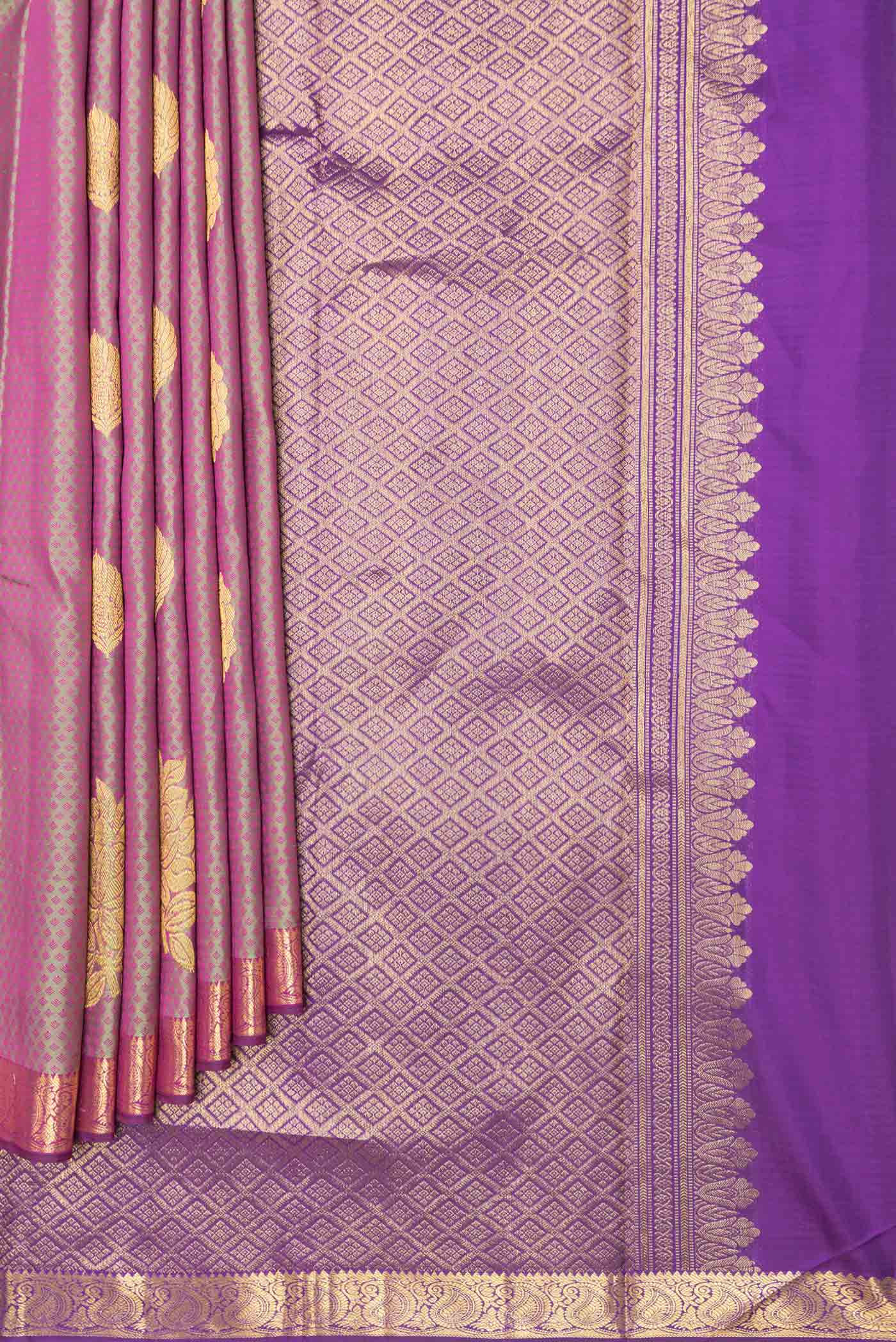 pleats pallu
