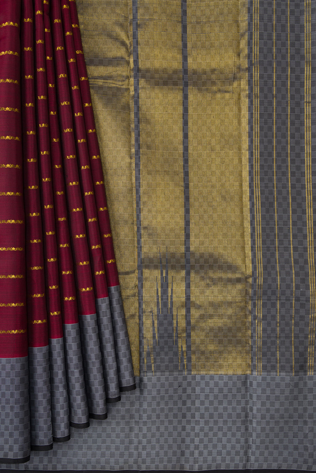 Pleats and pallu of Maroon Dual Tone Kanchipuram Silk Saree with Stripes on the body and Checks Border. 