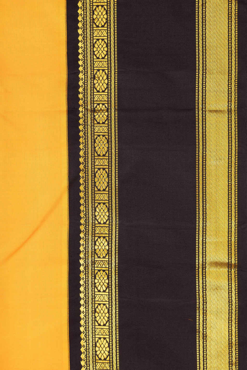 Border image of Pure Silk Pure Zari Mustard Dual Tone Kanjivaram Saree with Plain Body and Zari Border. 