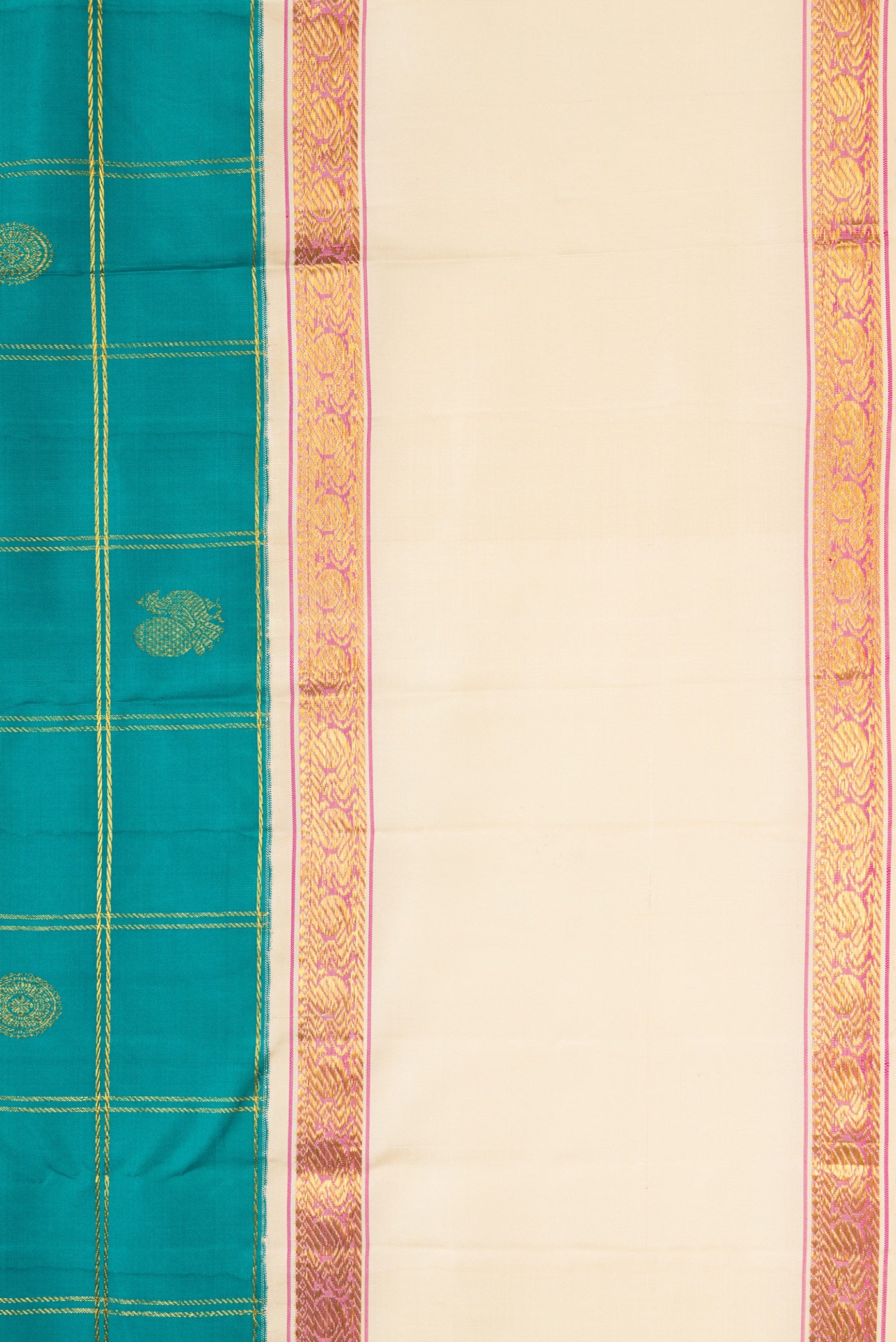 Border image of Green Dual Tone Kanjivaram Silk Saree with Checked design on the body and Zari Border. 