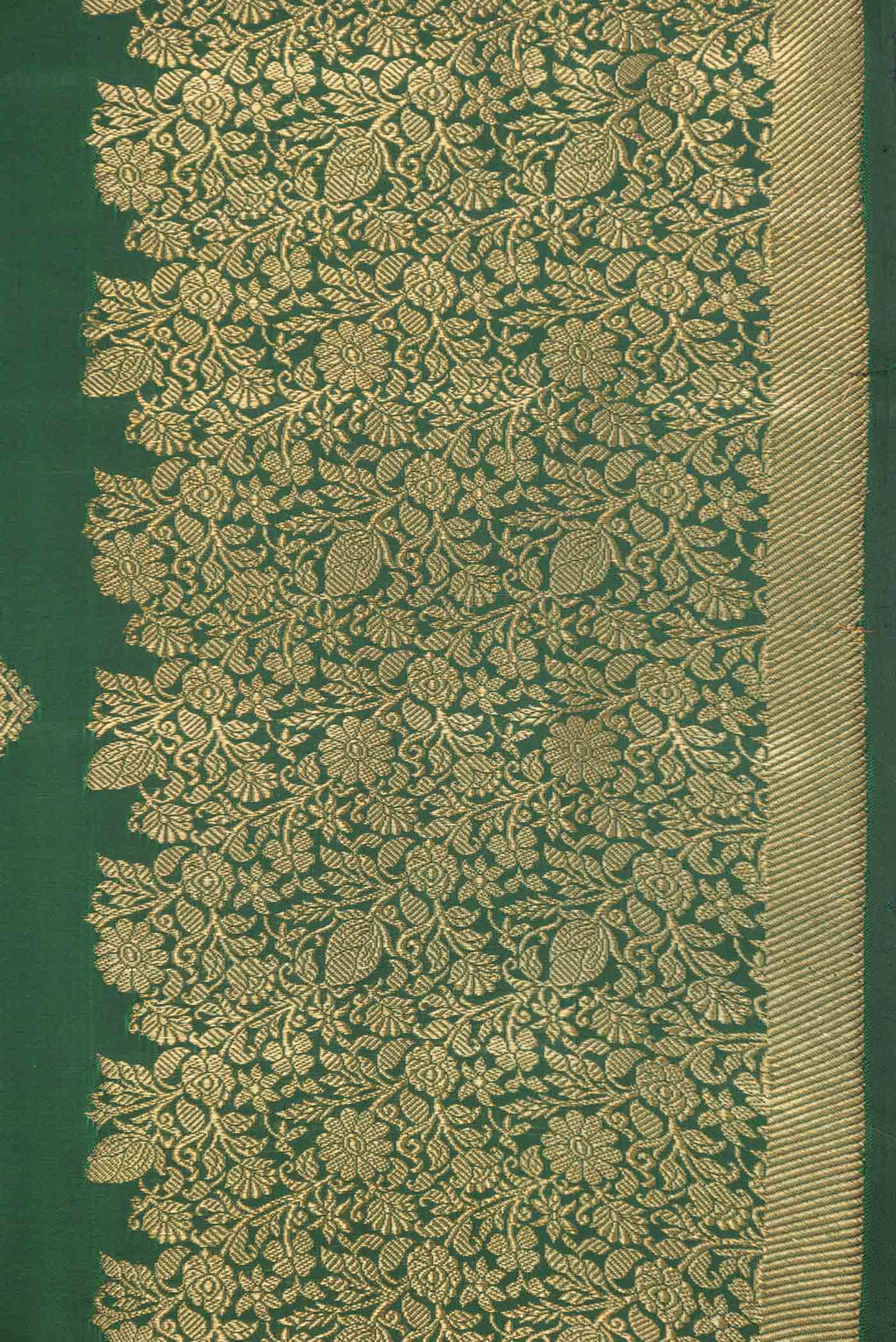 Border image of Pure Silk Pure Zari Bottle Green Dual Tone Kanchipuram Saree with Zari Butta on the body and Zari Border