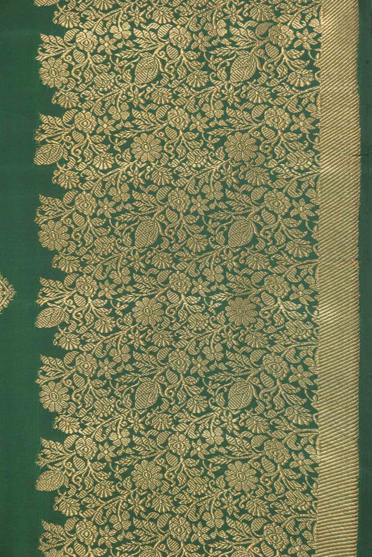 Border image of Pure Silk Pure Zari Bottle Green Dual Tone Kanchipuram Saree with Zari Butta on the body and Zari Border