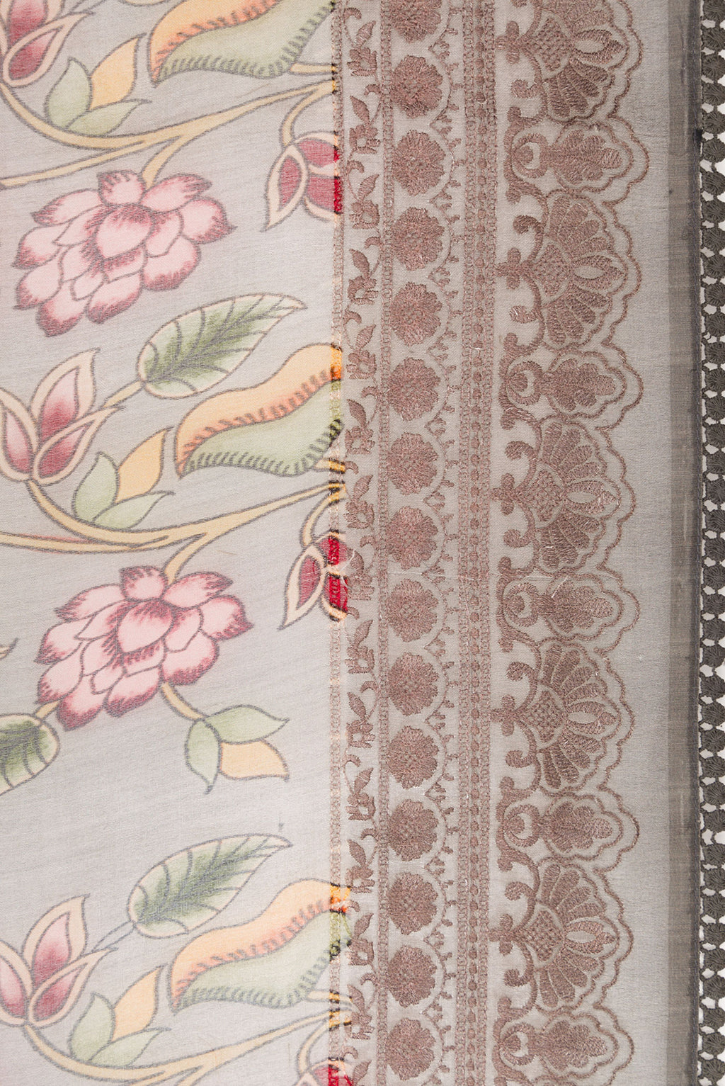 Border image of Grey Dual Tone Organza Silk Saree with Printed design on the body and Embroidery Border. 