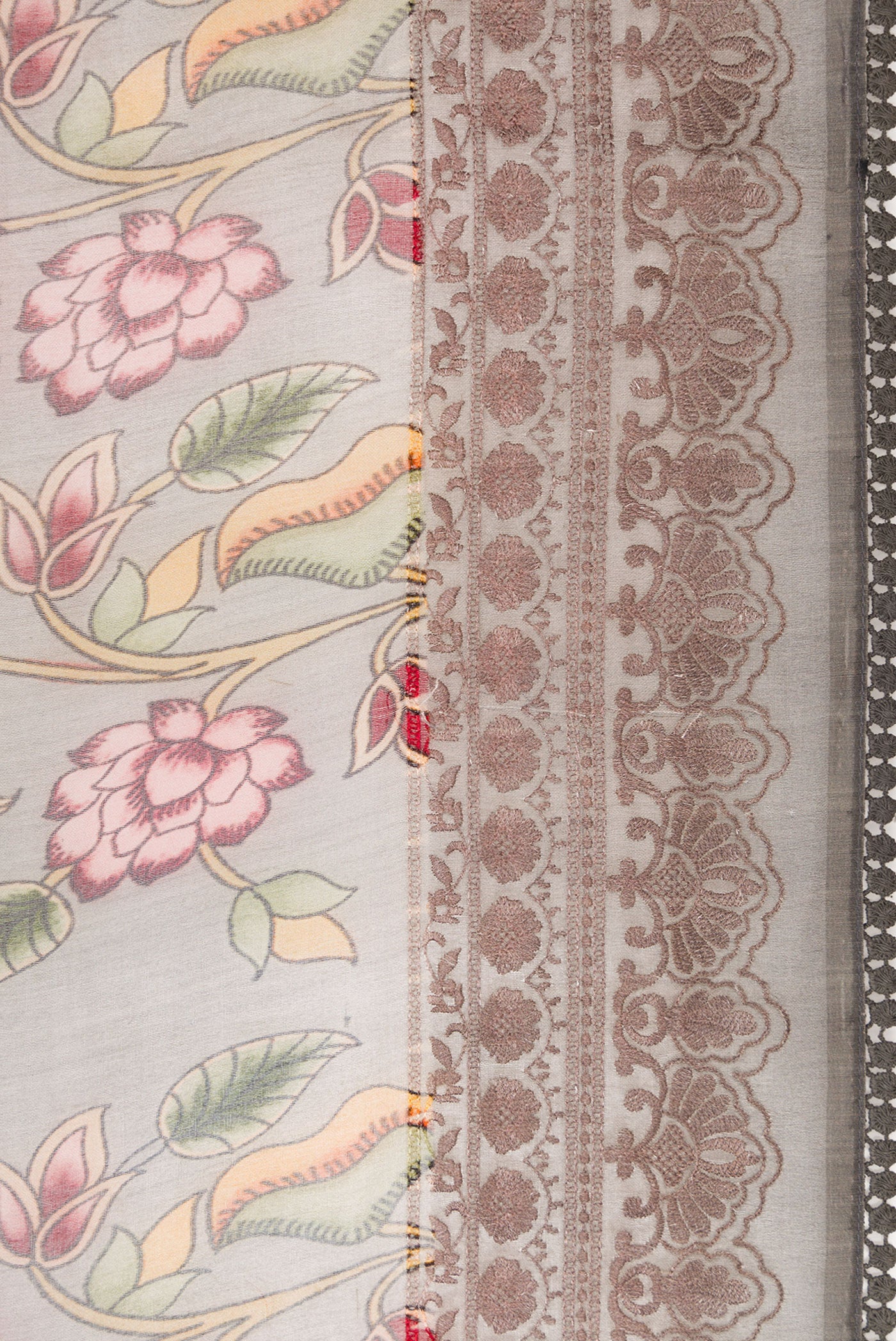 Border image of Grey Dual Tone Organza Silk Saree with Printed design on the body and Embroidery Border. 