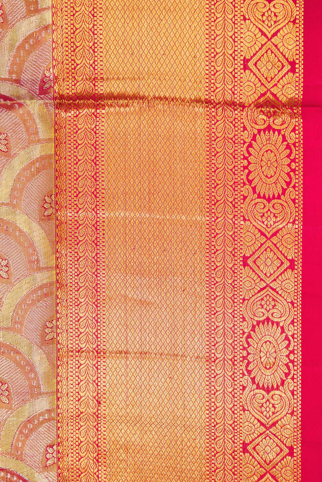 Border image of Gold Dual Tone Kanchipuram Tissue Silk Saree with Zari Brocade on the body and Zari Border. 