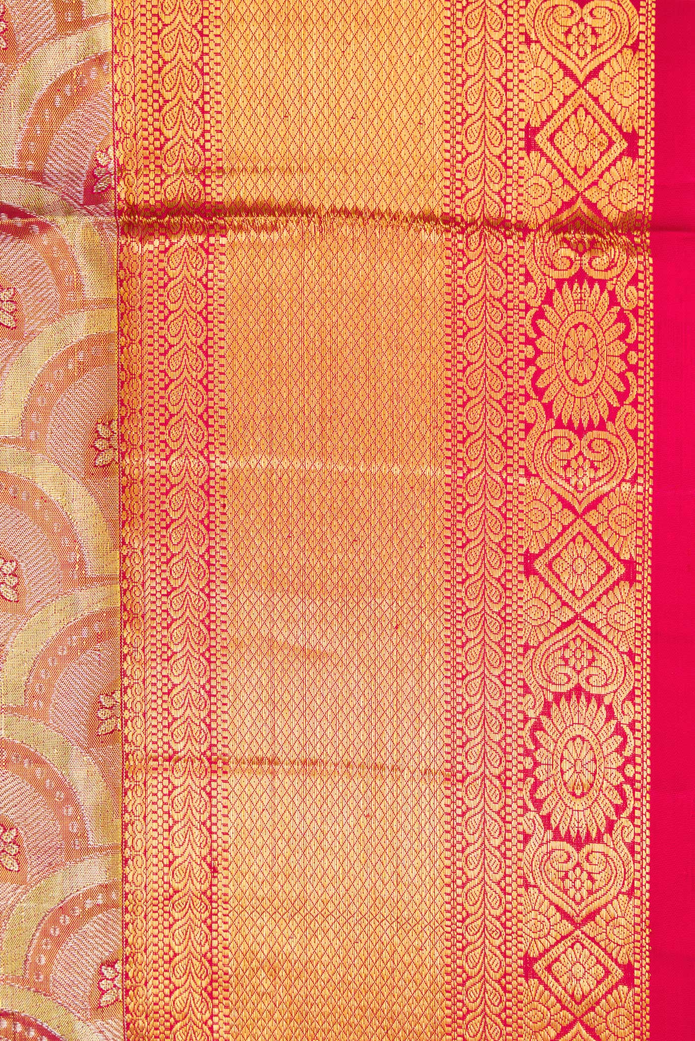 Border image of Gold Dual Tone Kanchipuram Tissue Silk Saree with Zari Brocade on the body and Zari Border. 