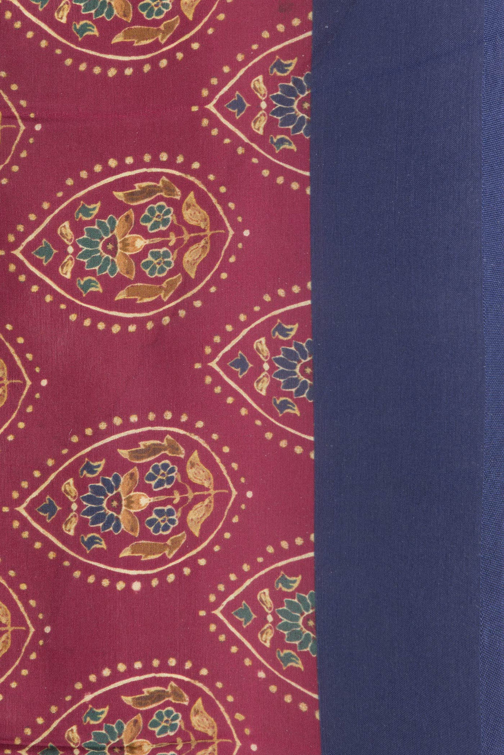 Border image of Maroon Dual Tone Printed Silk Saree with Printed design on the body and Plain Border. 