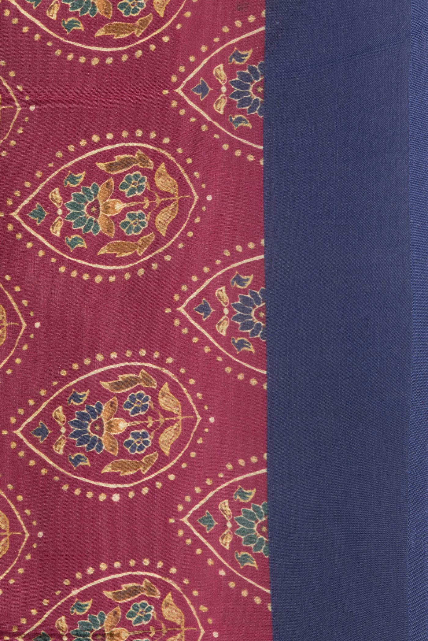 Border image of Maroon Dual Tone Printed Silk Saree with Printed design on the body and Plain Border. 