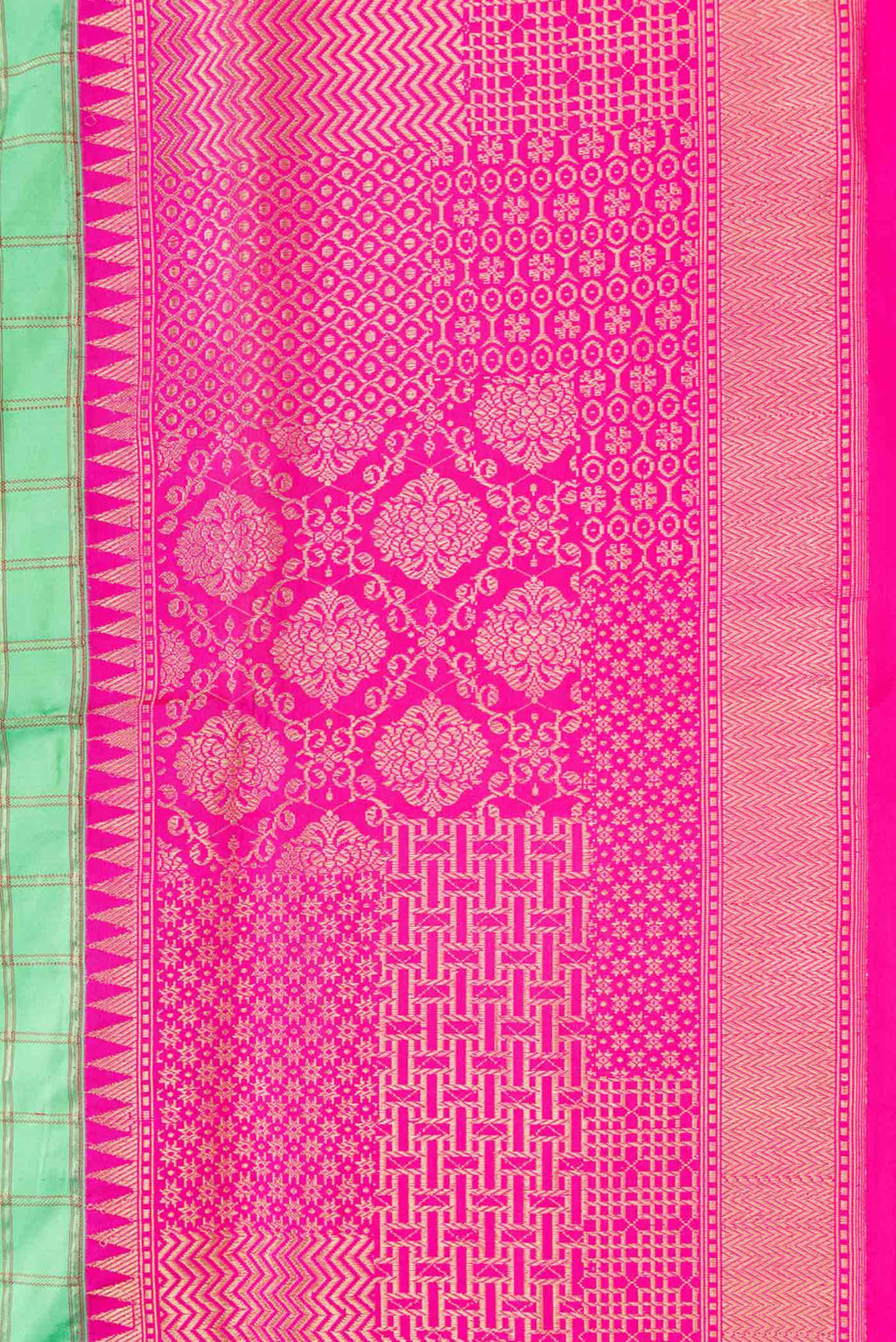 Border image of Pure Silk Pure Zari Parrot Green Dual Tone Banarasi Saree with Checked design on the body and Zari Border
