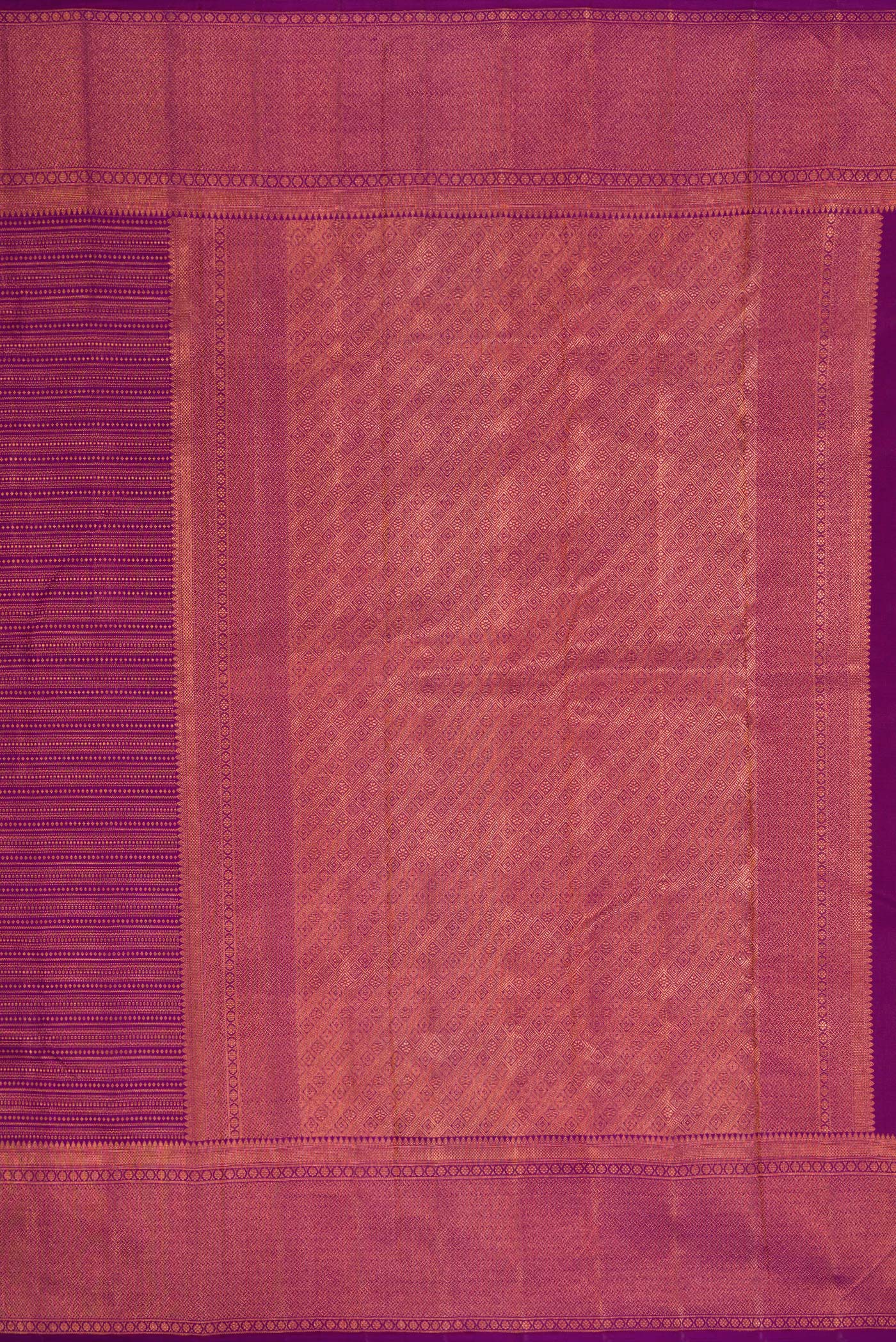 Close up image of the pallu of Purple Dual Tone Kanjivaram Silk Saree with Zari Brocade on the body and Fancy Border. 