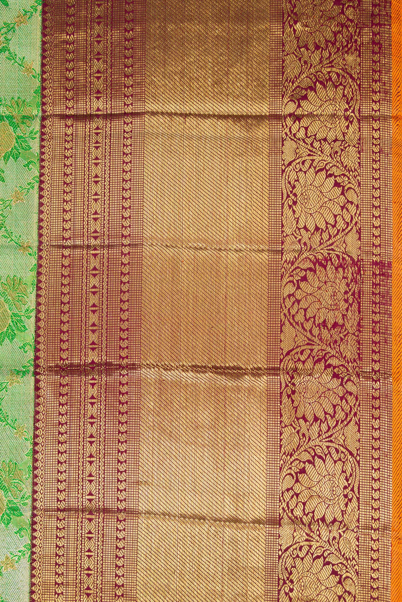 Border image of Green Dual Tone Kanjivaram Tissue Silk Saree with Zari Brocade on the body and Zari Border. 