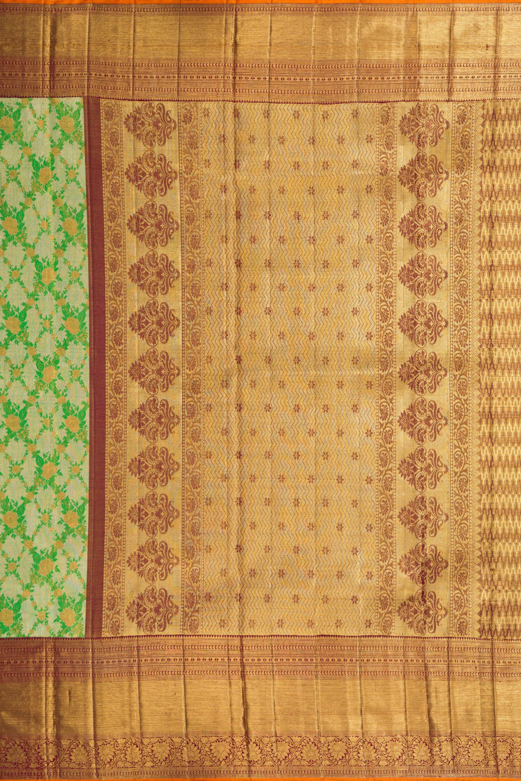 Close up image of the pallu of Green Dual Tone Kanjivaram Tissue Silk Saree with Zari Brocade on the body and Zari Border. 