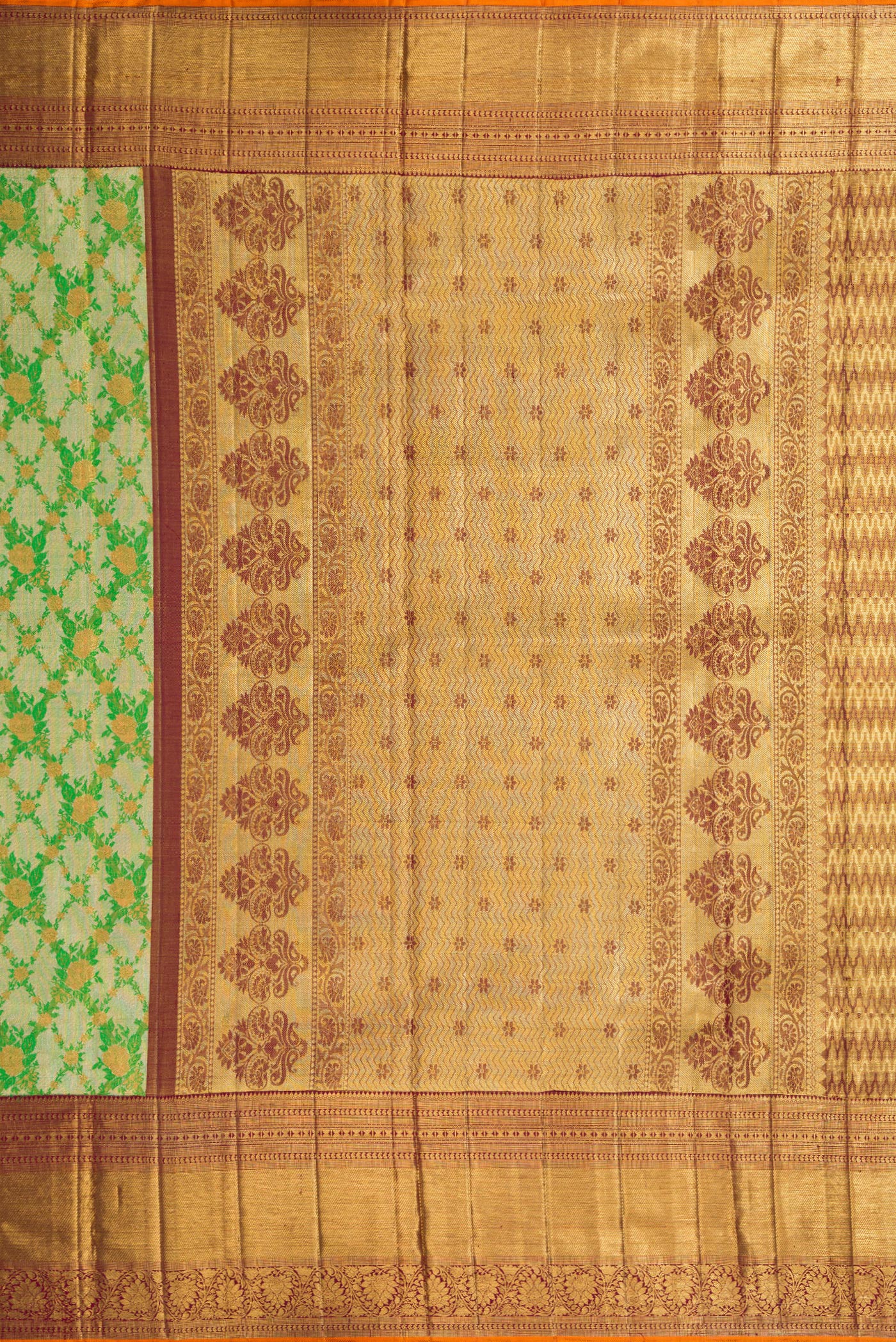 Close up image of the pallu of Green Dual Tone Kanjivaram Tissue Silk Saree with Zari Brocade on the body and Zari Border. 