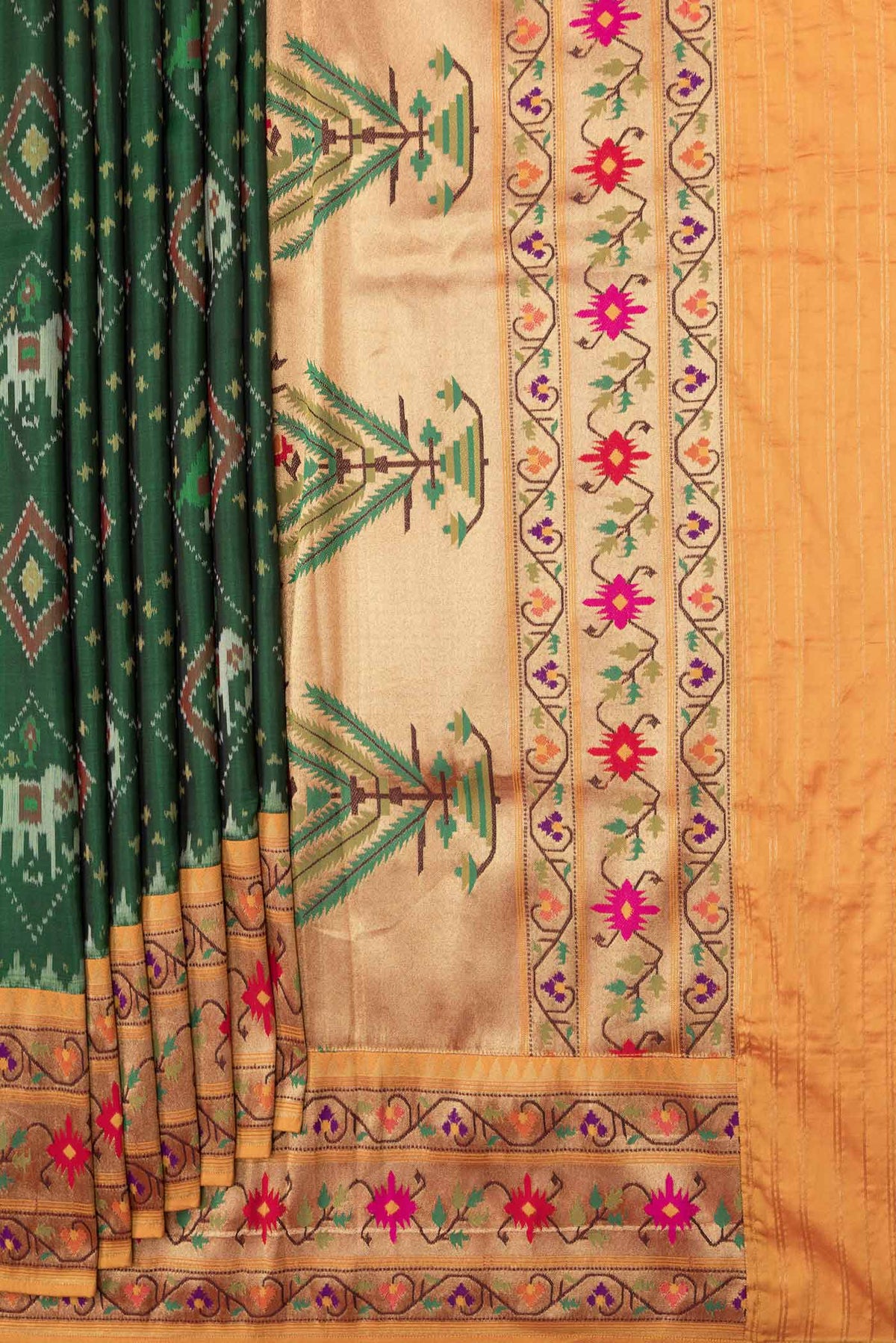 Pleats and pallu of Green Dual Tone Double Ikat Saree with Ikat Print on the body and Zari And Thread Border. 