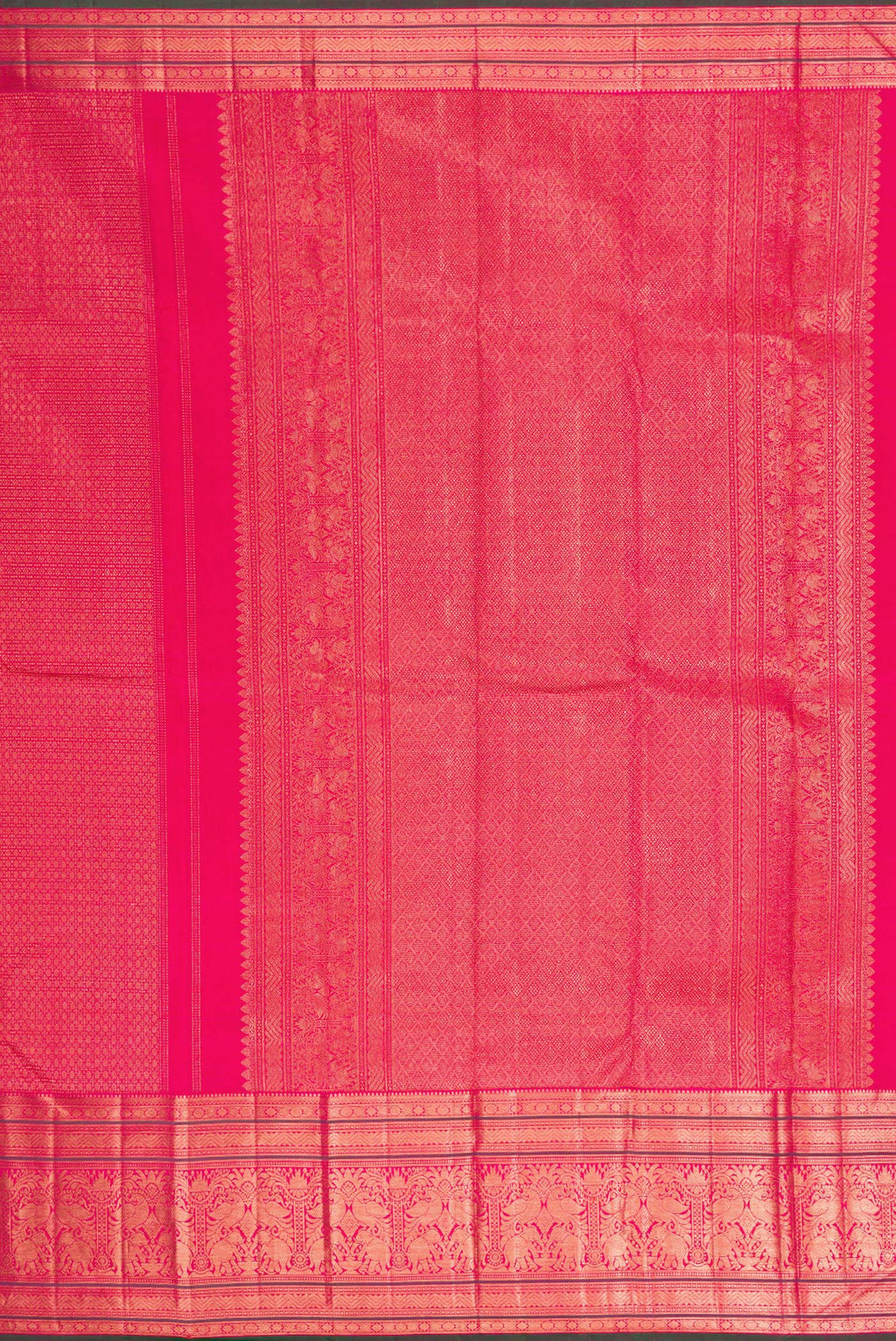 Close up image of the pallu of Pink Dual Tone Kanchipuram Silk Saree with Zari Brocade on the body and Zari Border. 