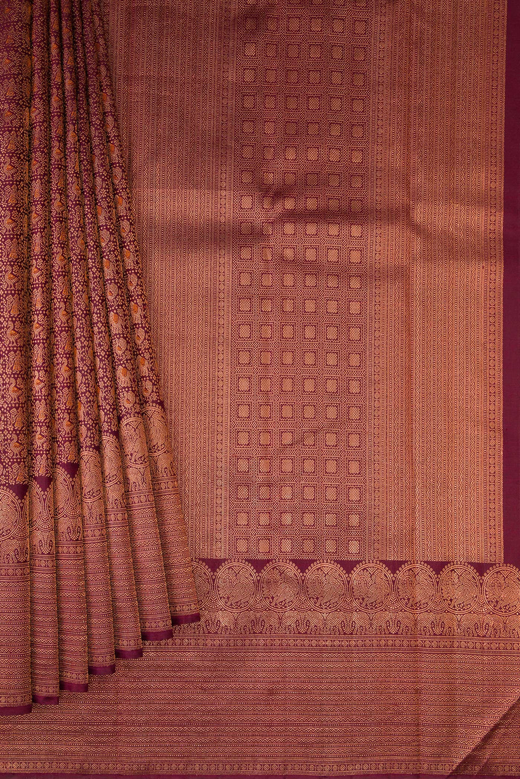 Pleats and pallu of Coffee Brown Dual Tone Kanchipuram Silk Saree with Zari Brocade on the body and Fancy Border. 