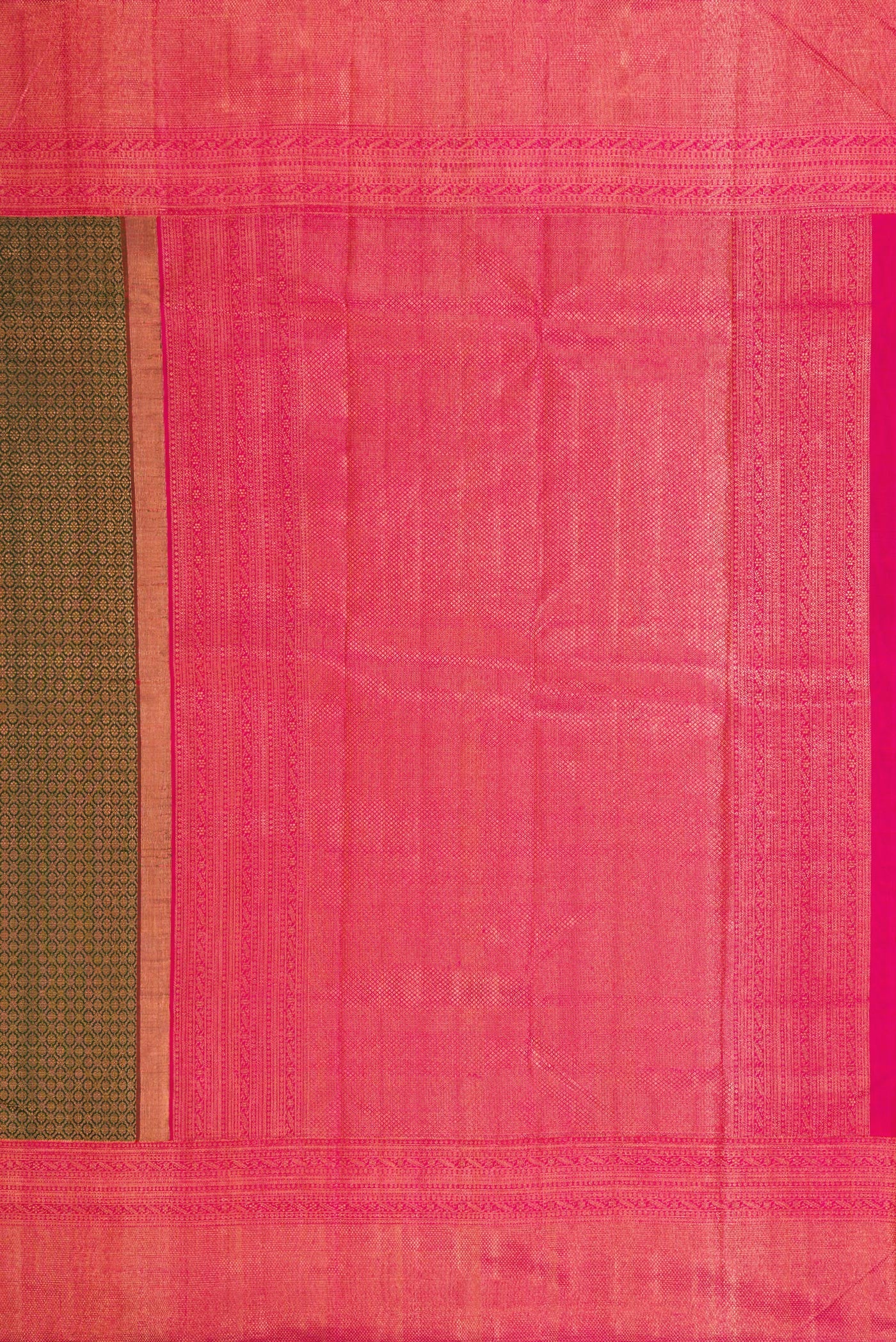 Close up image of the pallu of Bottle Green Dual Tone Kanchipuram Silk Saree with Zari Brocade on the body and Fancy Border. 