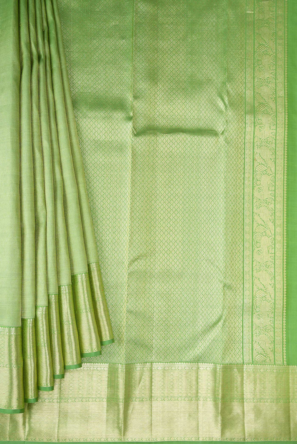 Pleats and pallu of Pista Green Dual Tone Kanchipuram Silk Saree with Zari Brocade on the body and Zari Border. 