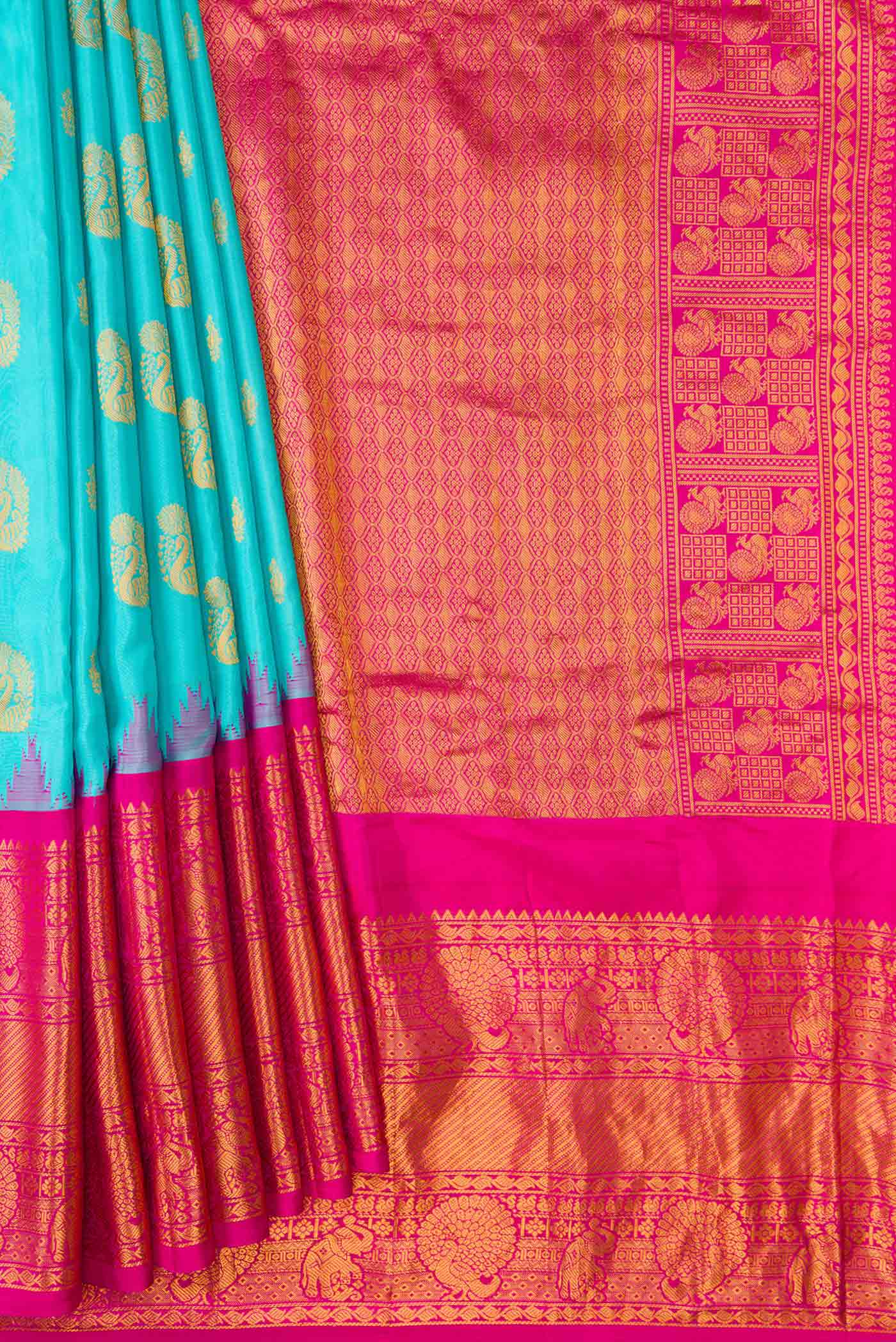 Pleats and pallu of Sky Blue Dual Tone Gadwal Silk Saree with Zari Butta on the body and Zari Border