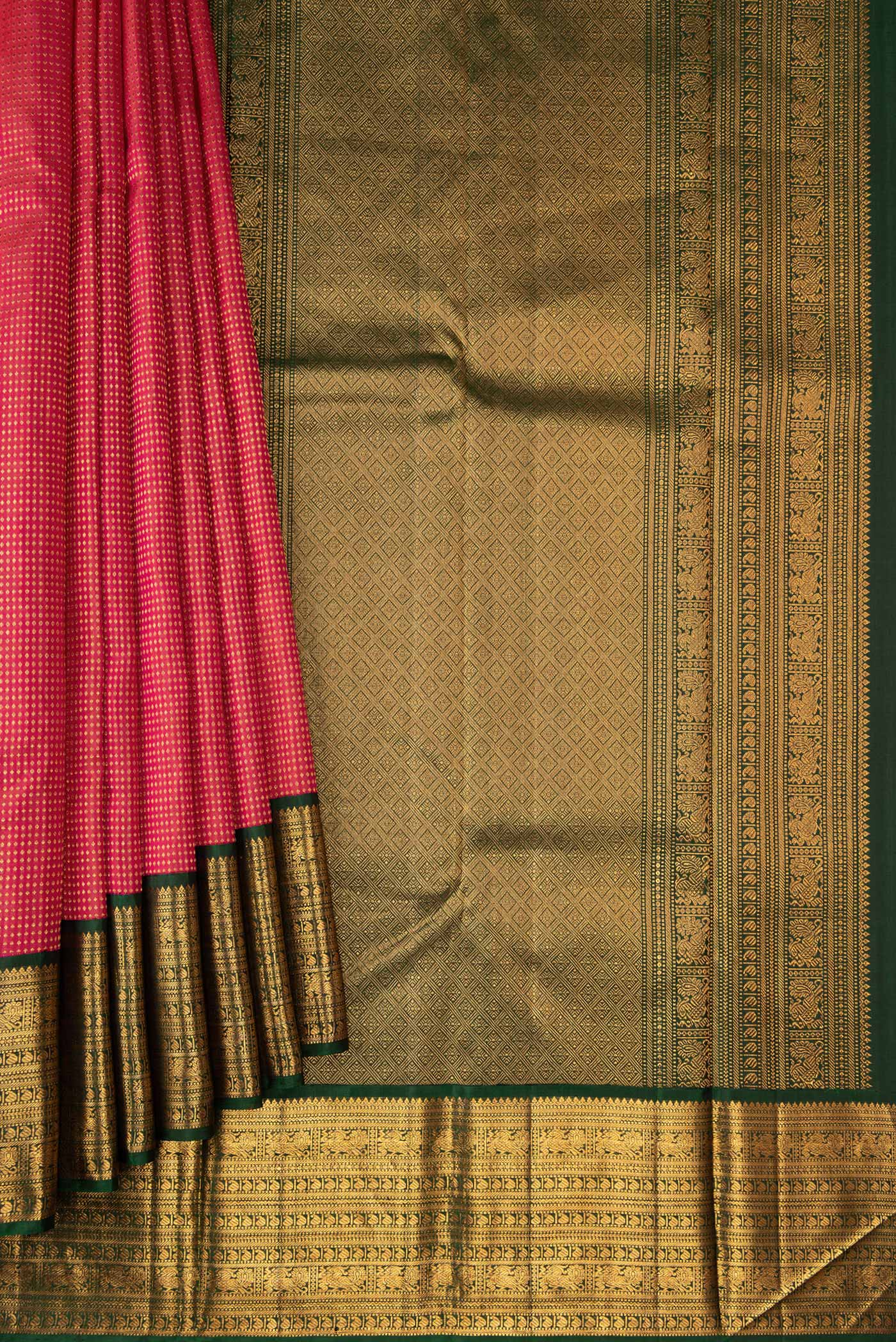 Pleats and pallu of Dark Pink Dual Tone Kanjivaram Silk Saree with Stripes on the body and Zari Border. 